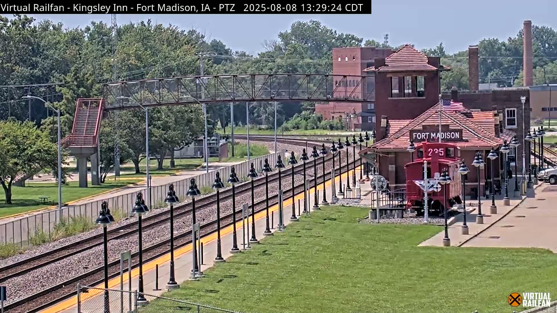 Fort Madison Bridge & Mississippi River & Fort Madison Train Amtrak Station Live Cam - Fort Madison, Lee, Iowa, USA