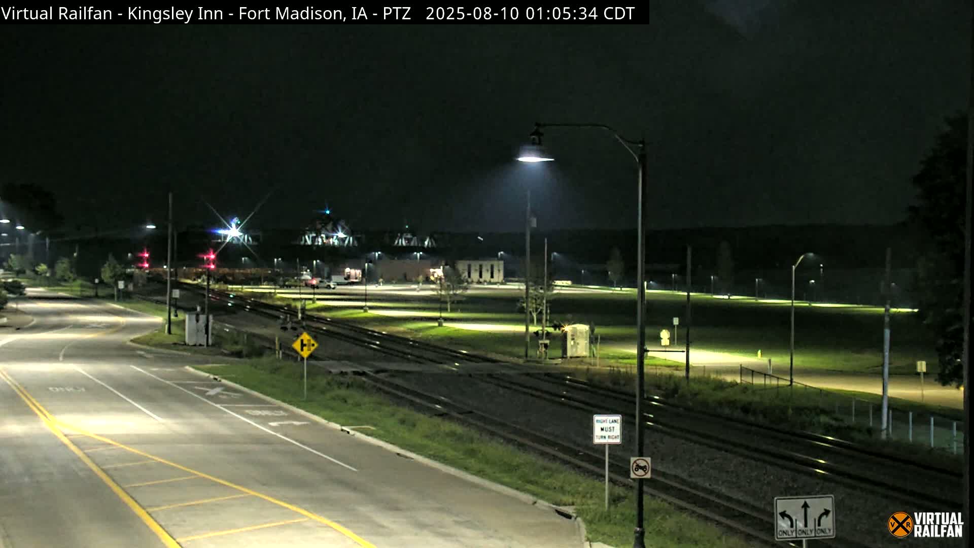 Fort Madison Bridge & Mississippi River & Fort Madison Train Amtrak Station Live Cam - Fort Madison, Lee, Iowa, USA