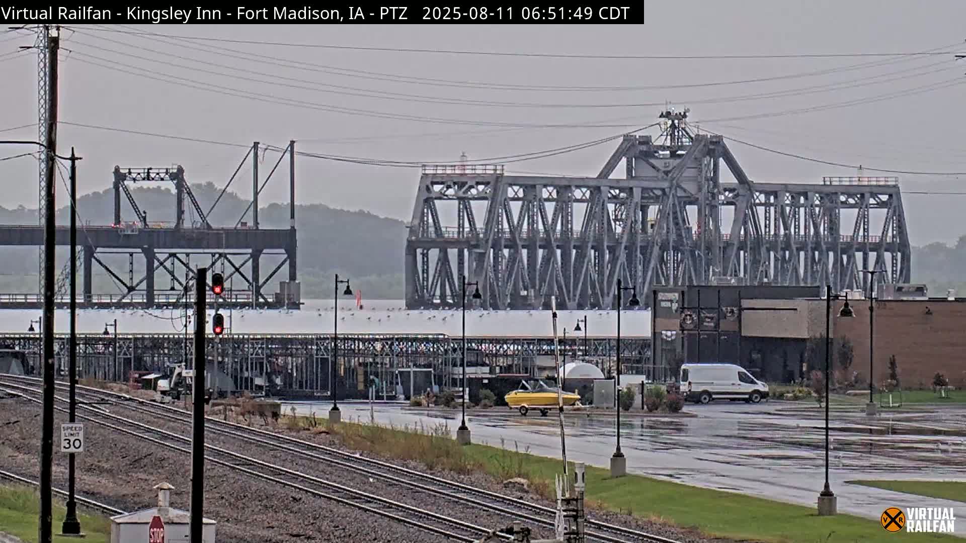 Fort Madison Bridge & Mississippi River & Fort Madison Train Amtrak Station Live Cam - Fort Madison, Lee, Iowa, USA