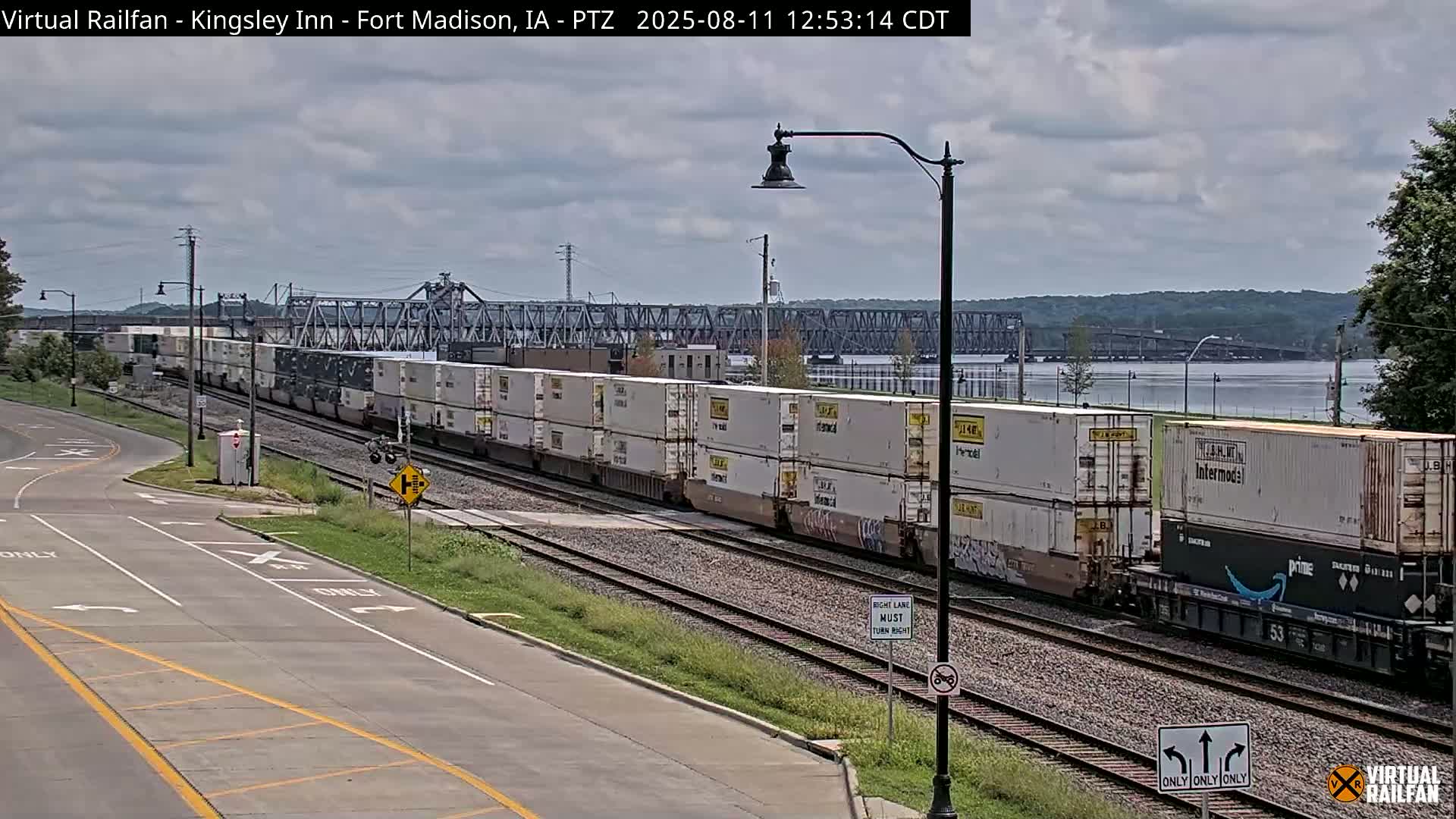Fort Madison Bridge & Mississippi River & Fort Madison Train Amtrak Station Live Cam - Fort Madison, Lee, Iowa, USA