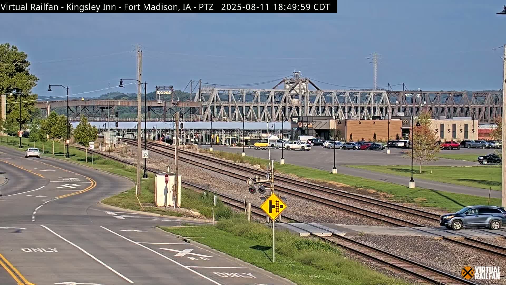 Fort Madison Bridge & Mississippi River & Fort Madison Train Amtrak Station Live Cam - Fort Madison, Lee, Iowa, USA