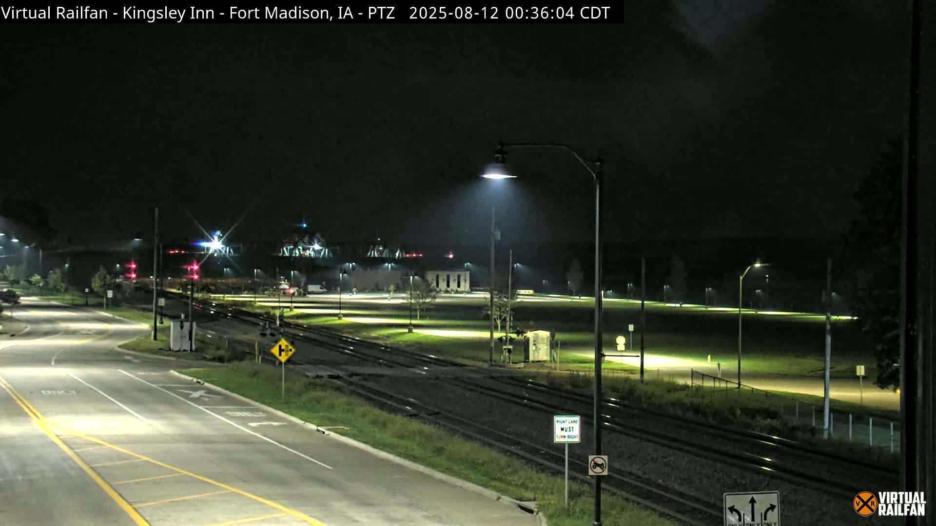 Fort Madison Bridge & Mississippi River & Fort Madison Train Amtrak Station Live Cam - Fort Madison, Lee, Iowa, USA