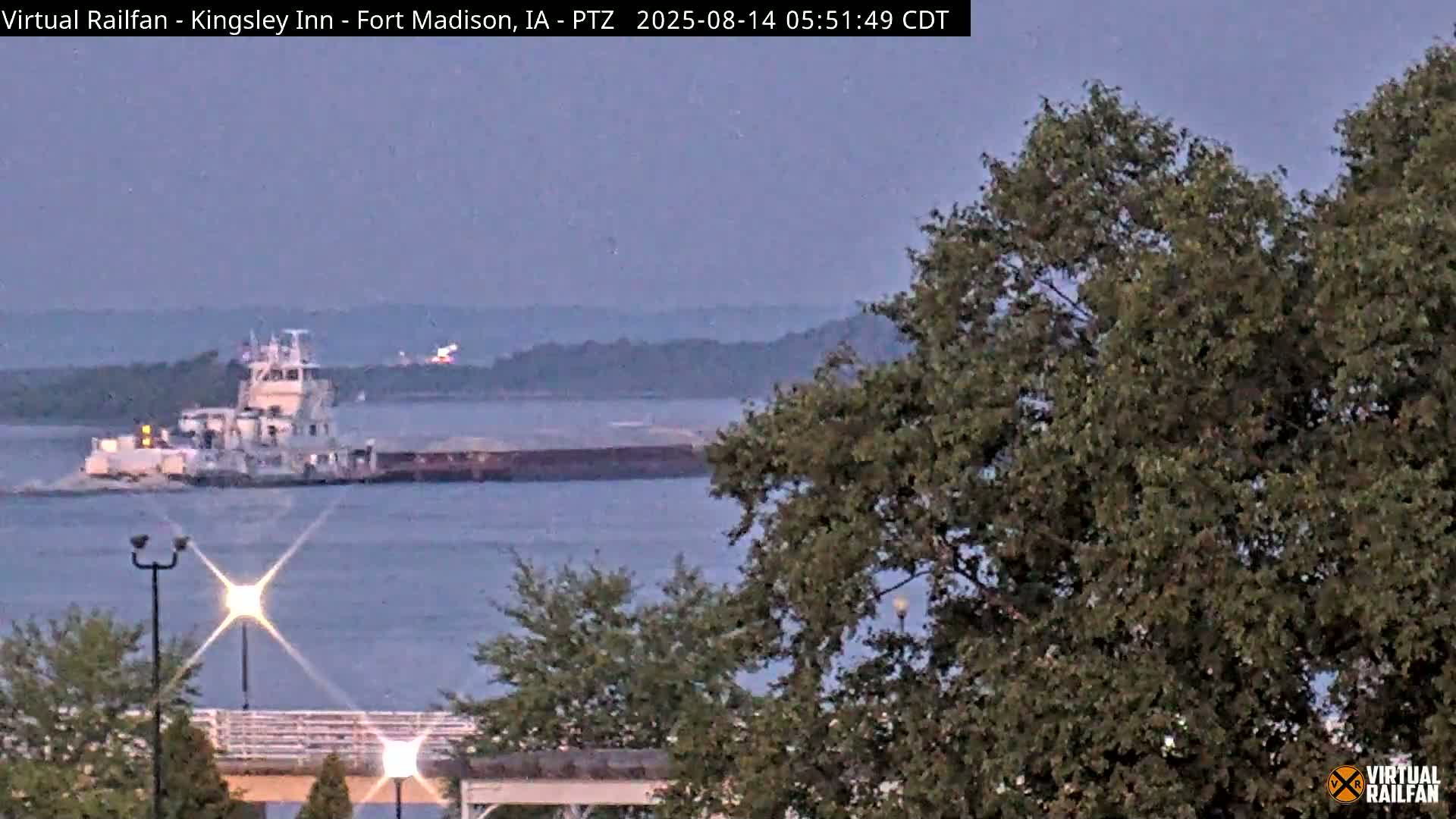 Fort Madison Bridge & Mississippi River & Fort Madison Train Amtrak Station Live Cam - Fort Madison, Lee, Iowa, USA