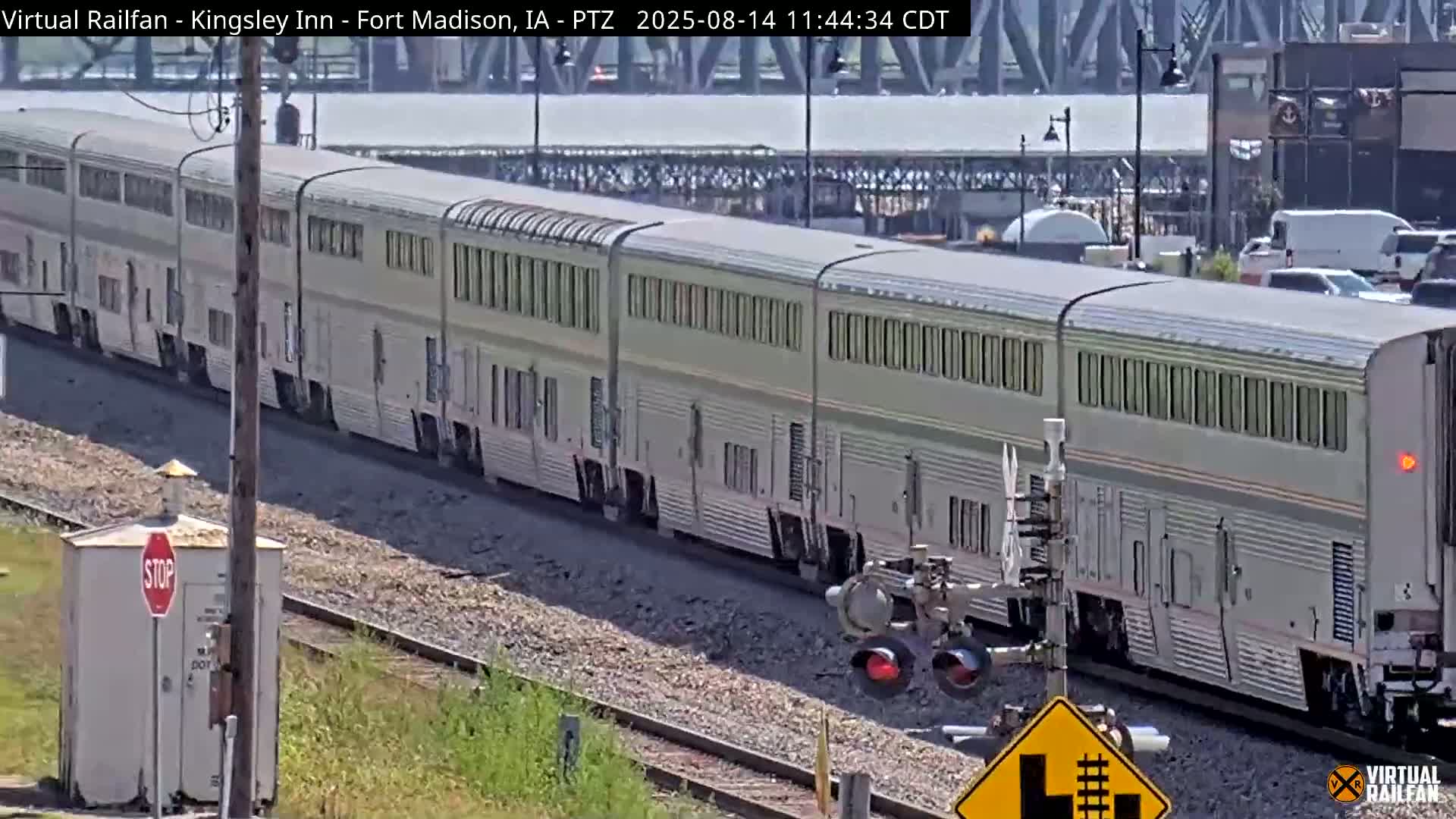 Fort Madison Bridge & Mississippi River & Fort Madison Train Amtrak Station Live Cam - Fort Madison, Lee, Iowa, USA