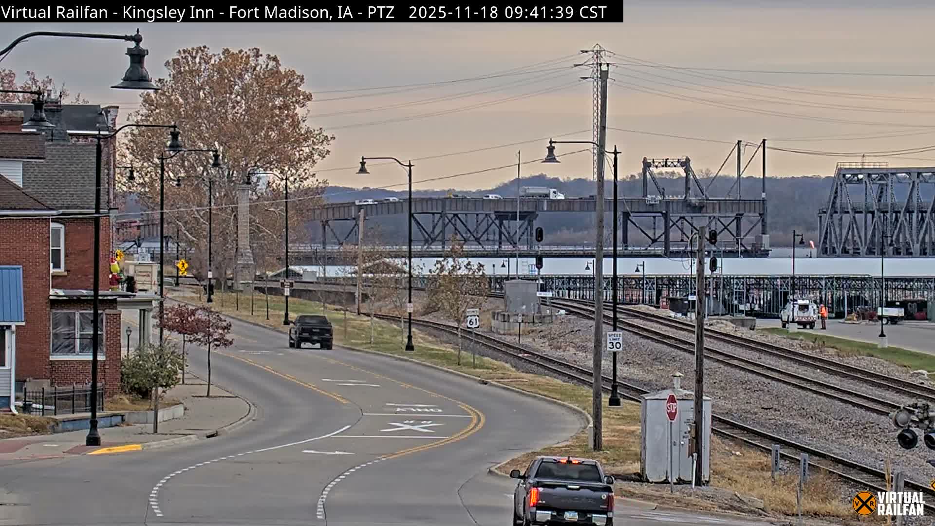 Fort Madison Bridge & Mississippi River & Fort Madison Train Amtrak Station Live Cam - Fort Madison, Lee, Iowa, USA