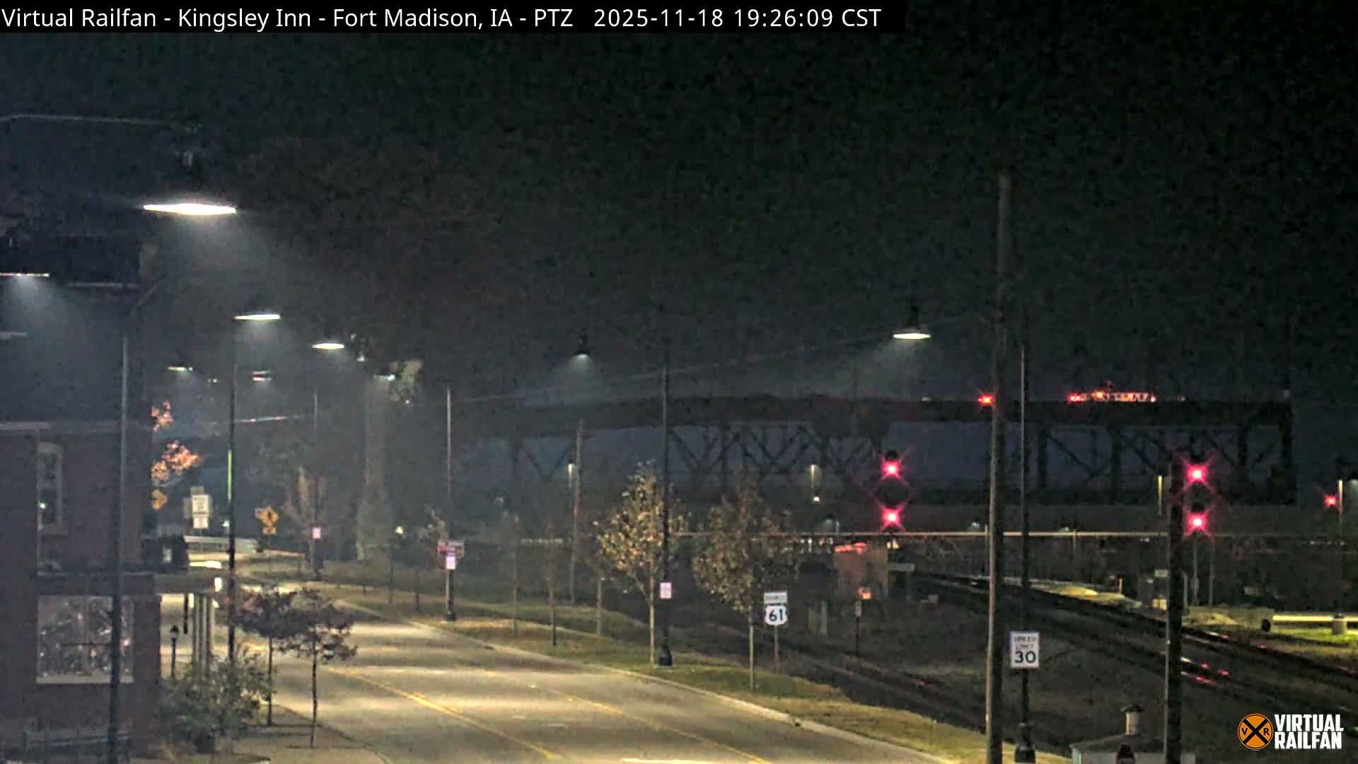 Fort Madison Bridge & Mississippi River & Fort Madison Train Amtrak Station Live Cam - Fort Madison, Lee, Iowa, USA