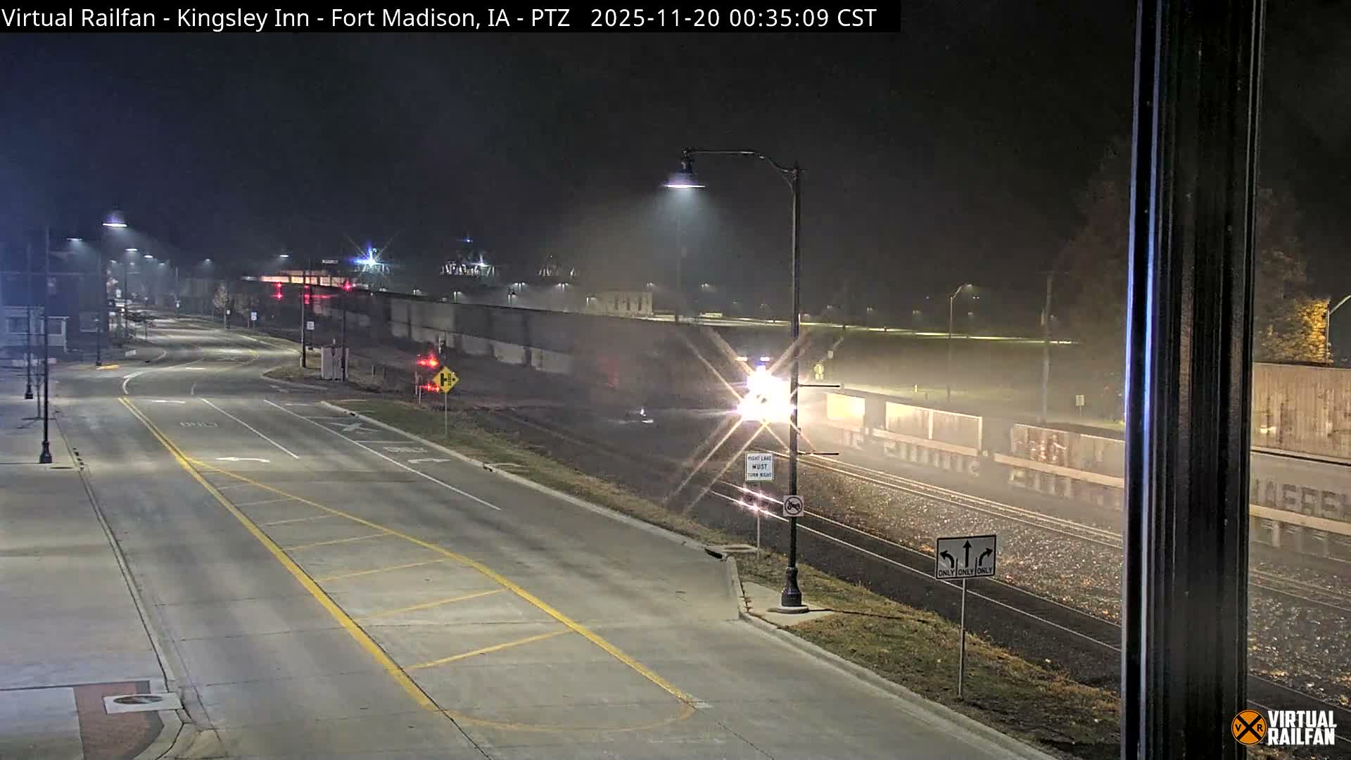 Fort Madison Bridge & Mississippi River & Fort Madison Train Amtrak Station Live Cam - Fort Madison, Lee, Iowa, USA
