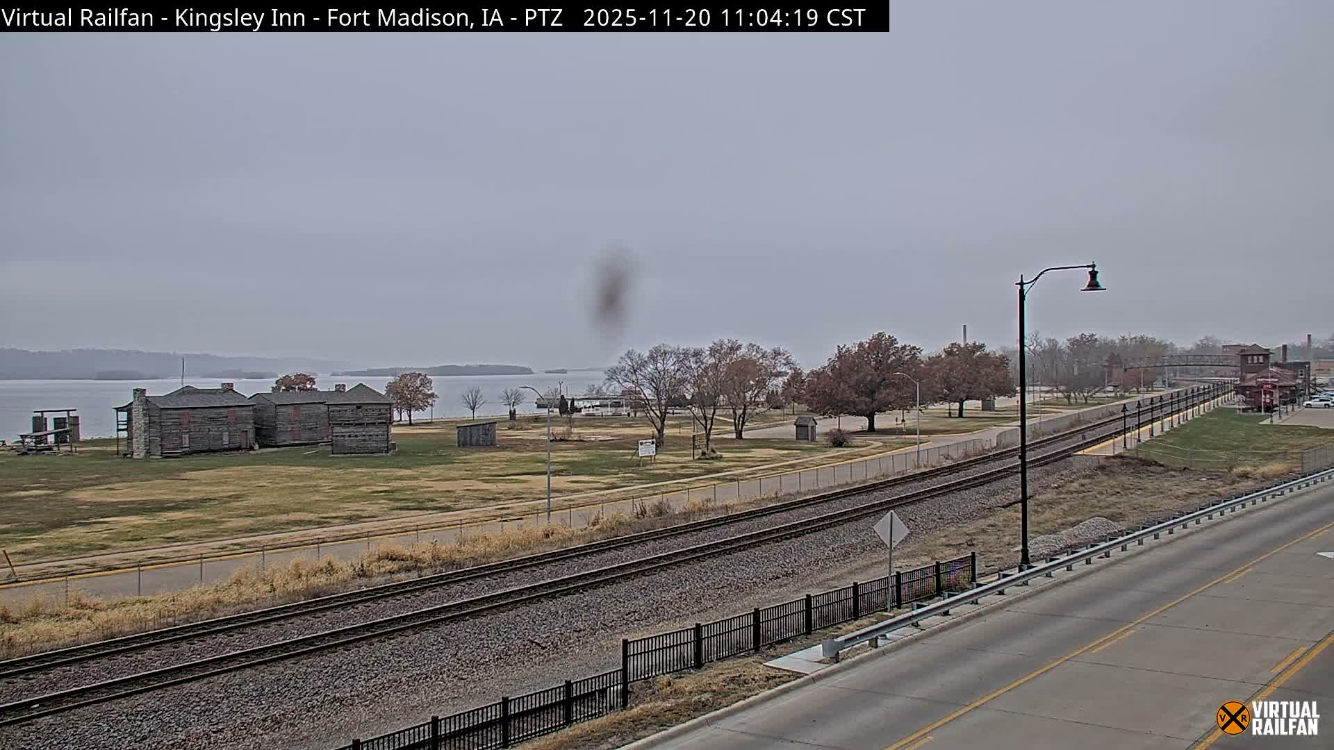 Fort Madison Bridge & Mississippi River & Fort Madison Train Amtrak Station Live Cam - Fort Madison, Lee, Iowa, USA