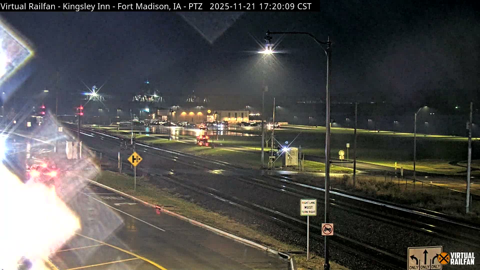 Fort Madison Bridge & Mississippi River & Fort Madison Train Amtrak Station Live Cam - Fort Madison, Lee, Iowa, USA