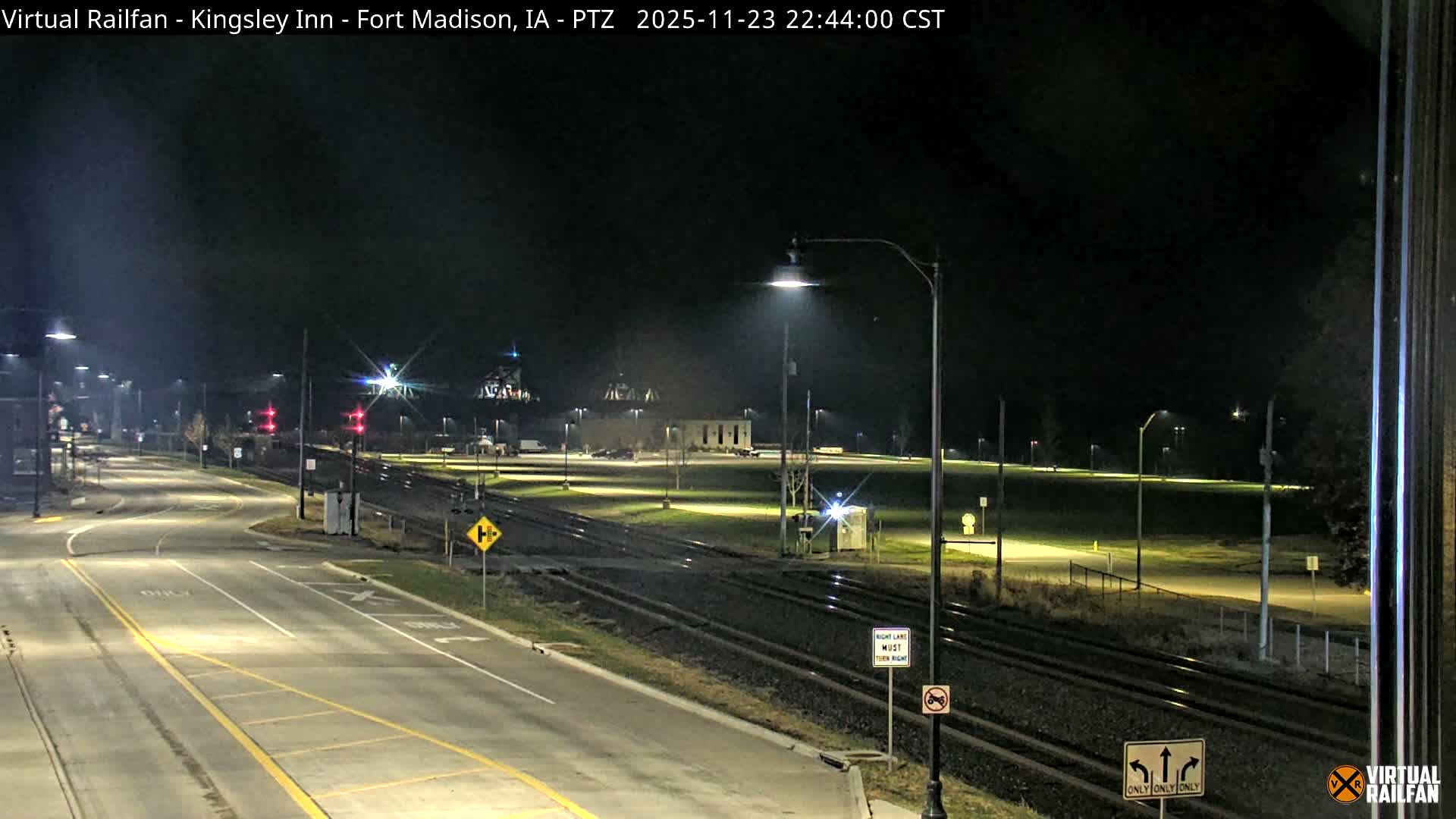 Fort Madison Bridge & Mississippi River & Fort Madison Train Amtrak Station Live Cam - Fort Madison, Lee, Iowa, USA
