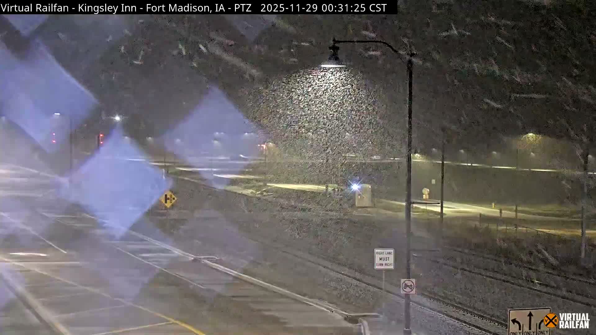 Fort Madison Bridge & Mississippi River & Fort Madison Train Amtrak Station Live Cam - Fort Madison, Lee, Iowa, USA