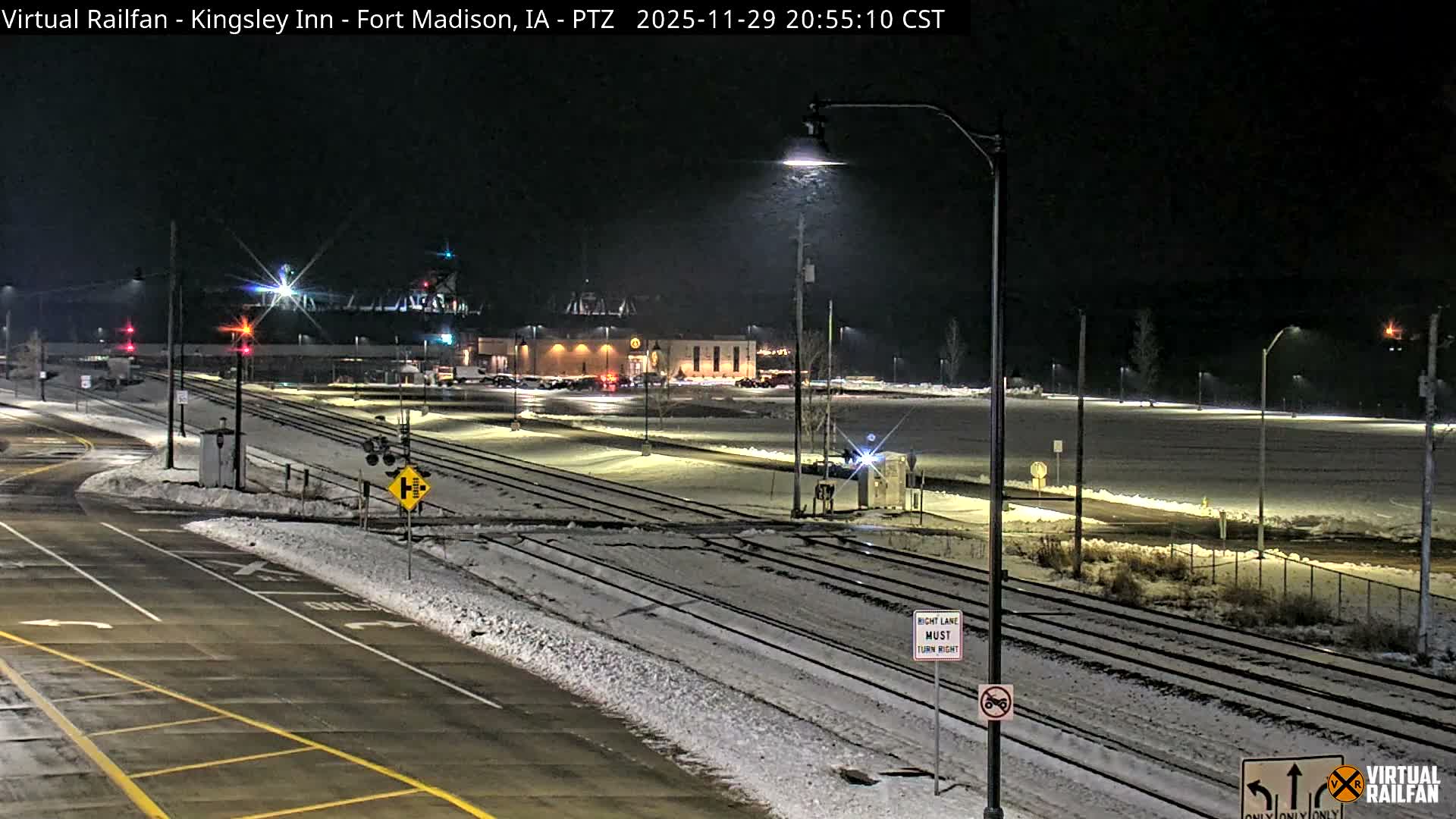 Fort Madison Bridge & Mississippi River & Fort Madison Train Amtrak Station Live Cam - Fort Madison, Lee, Iowa, USA