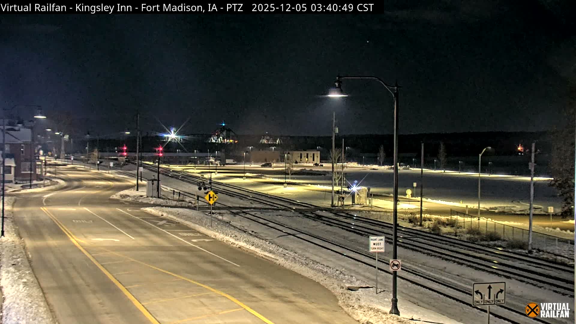 Fort Madison Bridge & Mississippi River & Fort Madison Train Amtrak Station Live Cam - Fort Madison, Lee, Iowa, USA