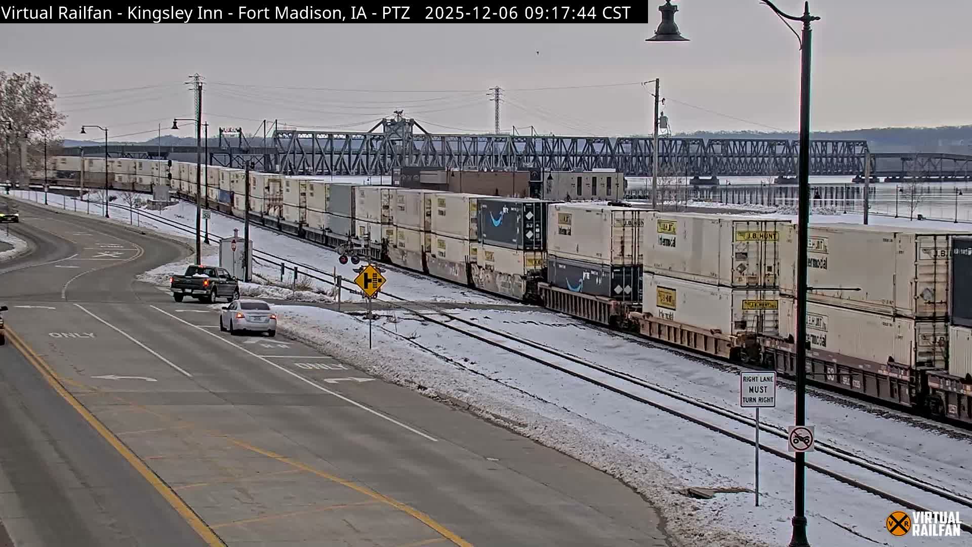 Fort Madison Bridge & Mississippi River & Fort Madison Train Amtrak Station Live Cam - Fort Madison, Lee, Iowa, USA