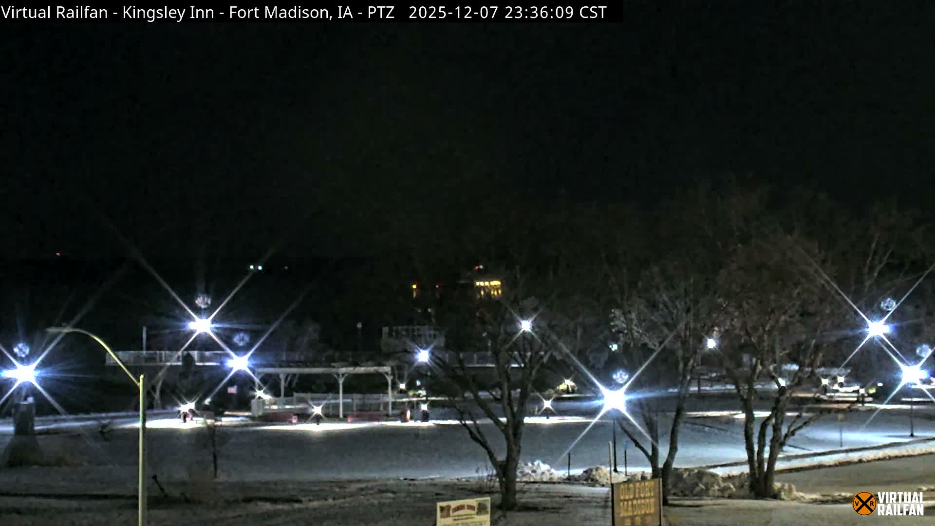 Fort Madison Bridge & Mississippi River & Fort Madison Train Amtrak Station Live Cam - Fort Madison, Lee, Iowa, USA