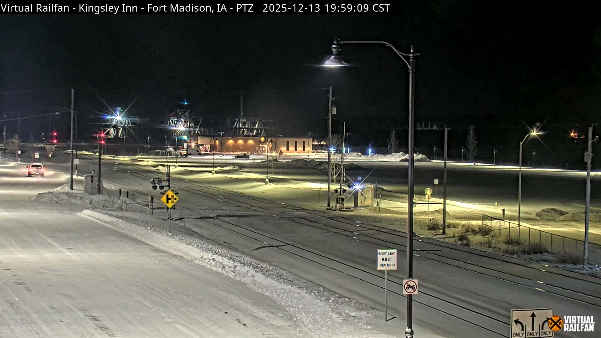 Fort Madison Bridge & Mississippi River & Fort Madison Train Amtrak Station Live Cam - Fort Madison, Lee, Iowa, USA