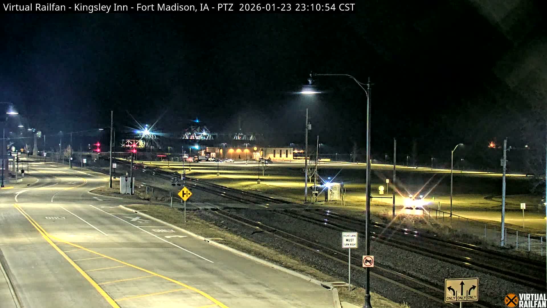 Fort Madison Bridge & Mississippi River & Fort Madison Train Amtrak Station Live Cam - Fort Madison, Lee, Iowa, USA