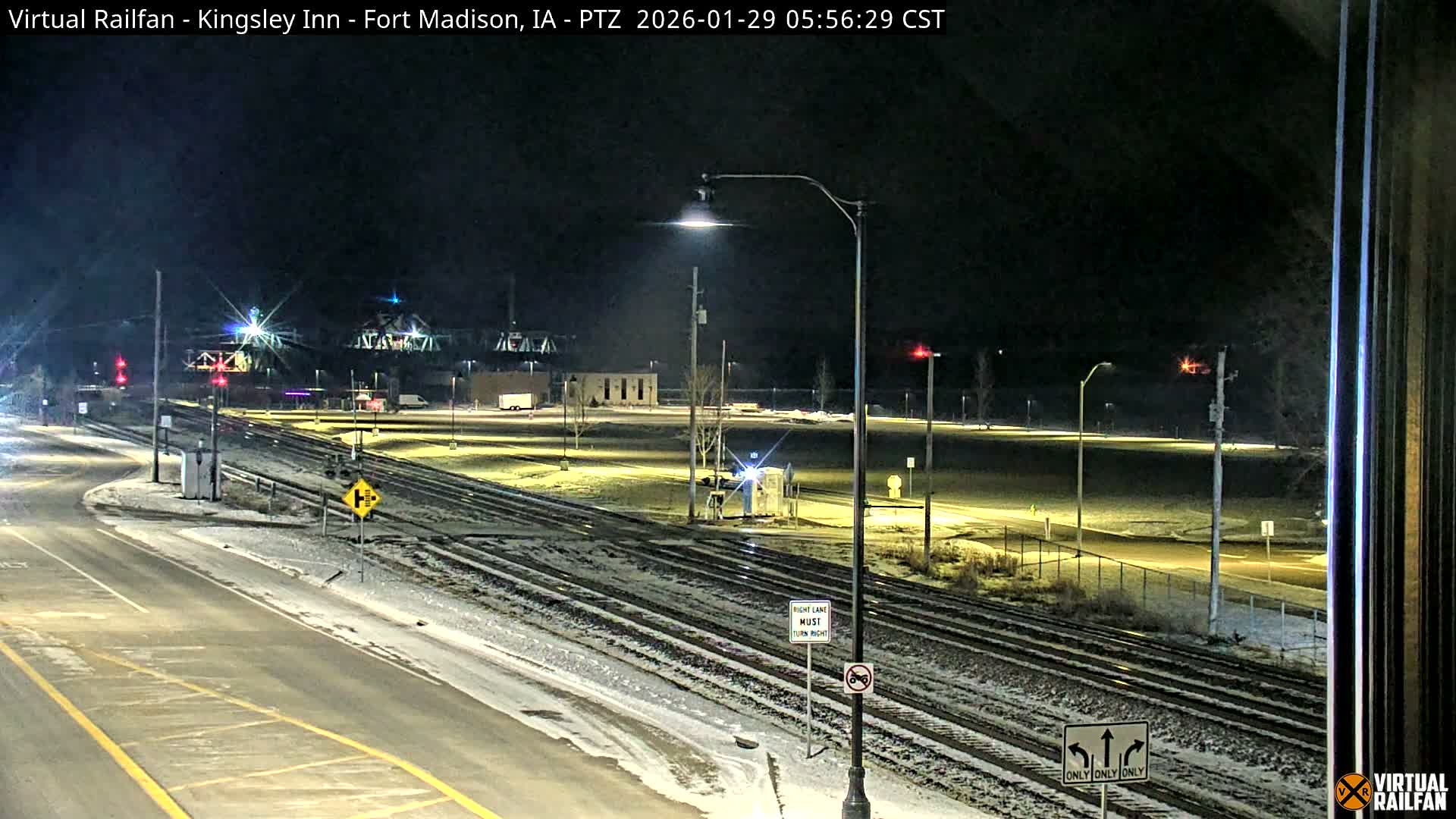 Fort Madison Bridge & Mississippi River & Fort Madison Train Amtrak Station Live Cam - Fort Madison, Lee, Iowa, USA