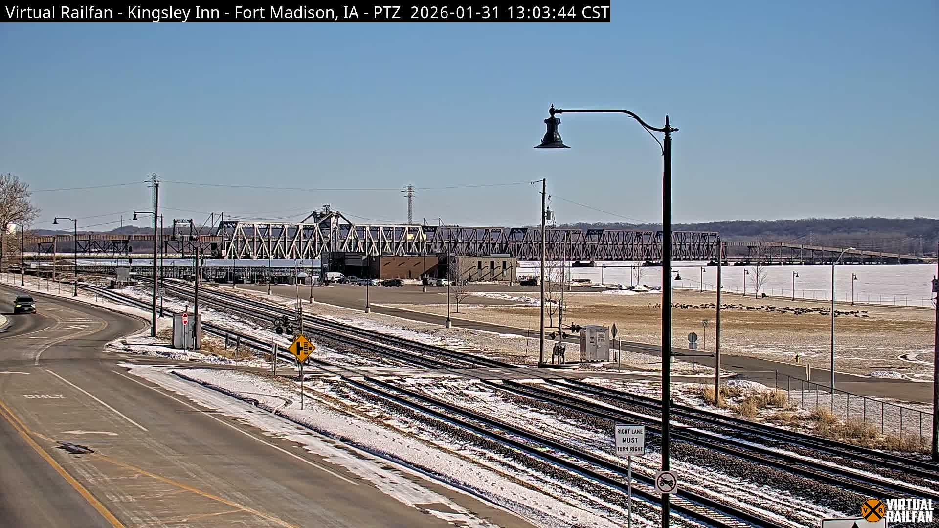 Fort Madison Bridge & Mississippi River & Fort Madison Train Amtrak Station Live Cam - Fort Madison, Lee, Iowa, USA