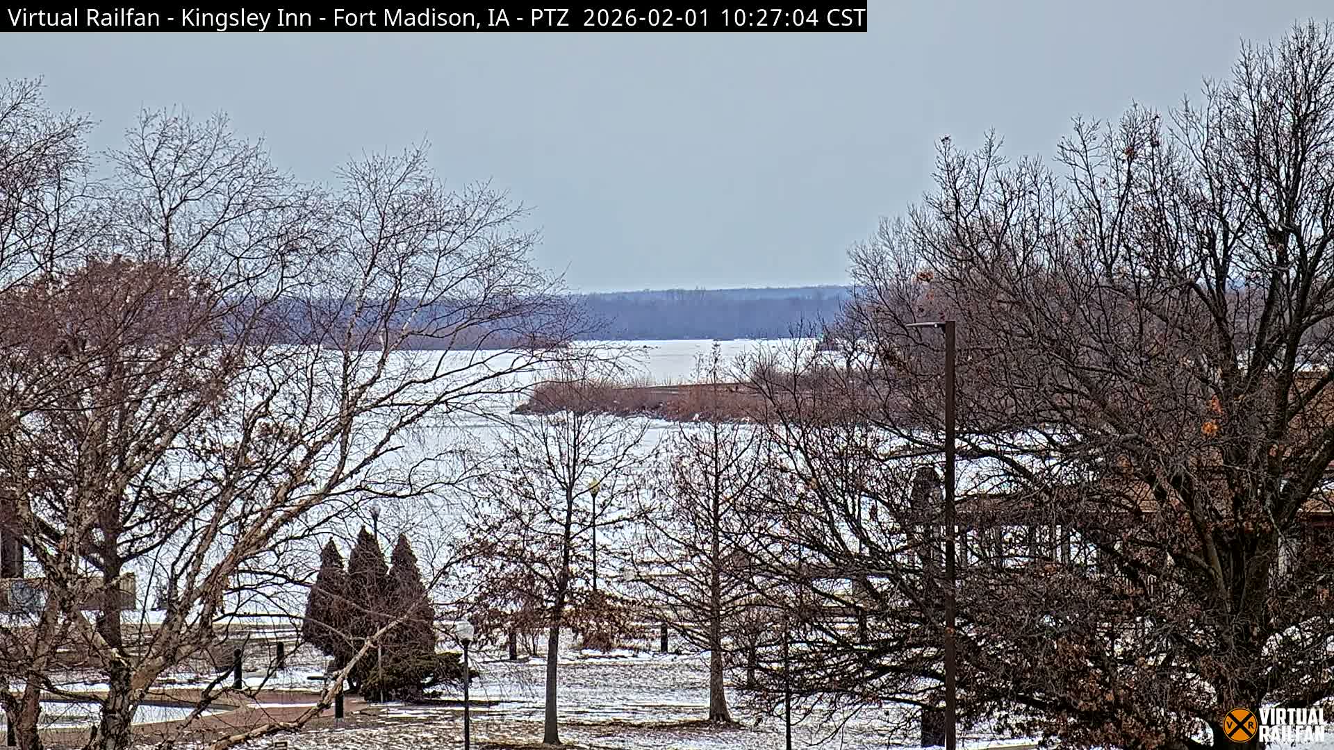 Fort Madison Bridge & Mississippi River & Fort Madison Train Amtrak Station Live Cam - Fort Madison, Lee, Iowa, USA