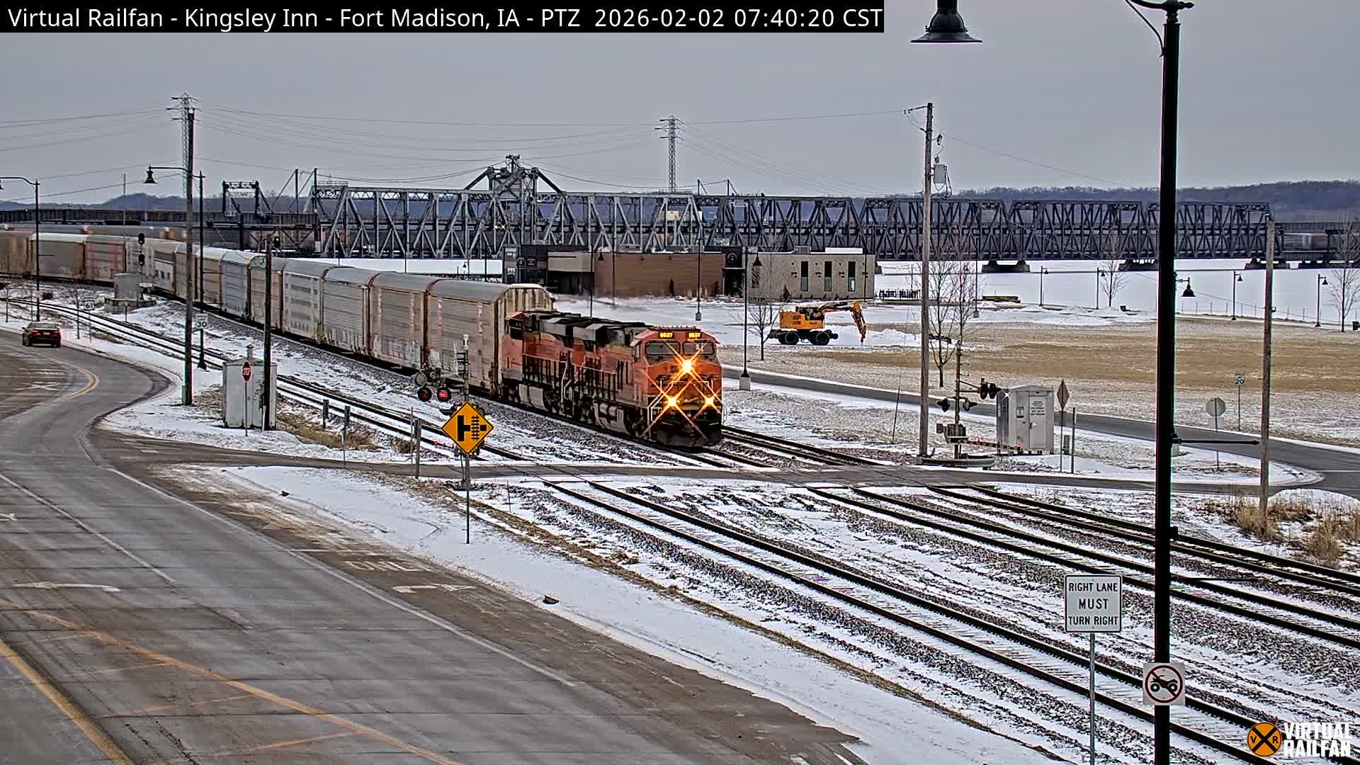 Fort Madison Bridge & Mississippi River & Fort Madison Train Amtrak Station Live Cam - Fort Madison, Lee, Iowa, USA