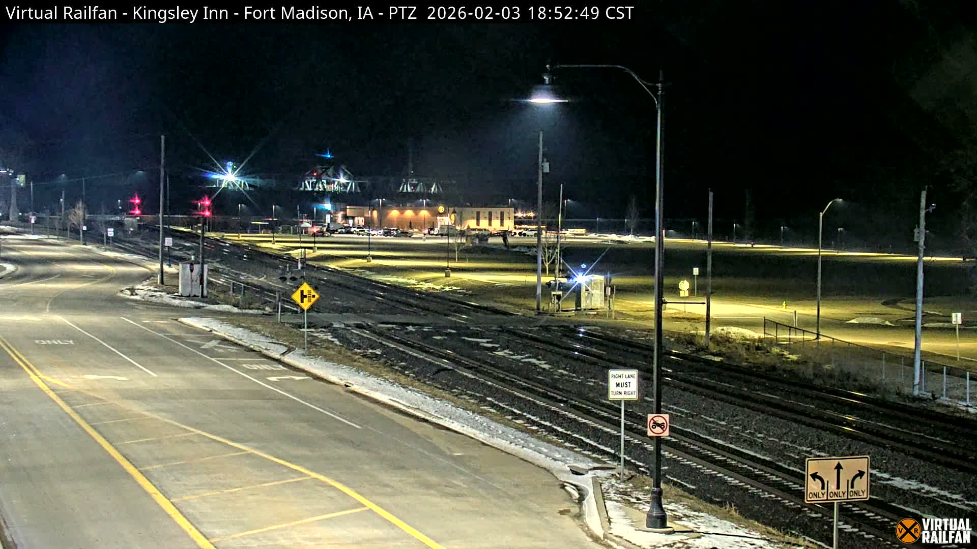 Fort Madison Bridge & Mississippi River & Fort Madison Train Amtrak Station Live Cam - Fort Madison, Lee, Iowa, USA