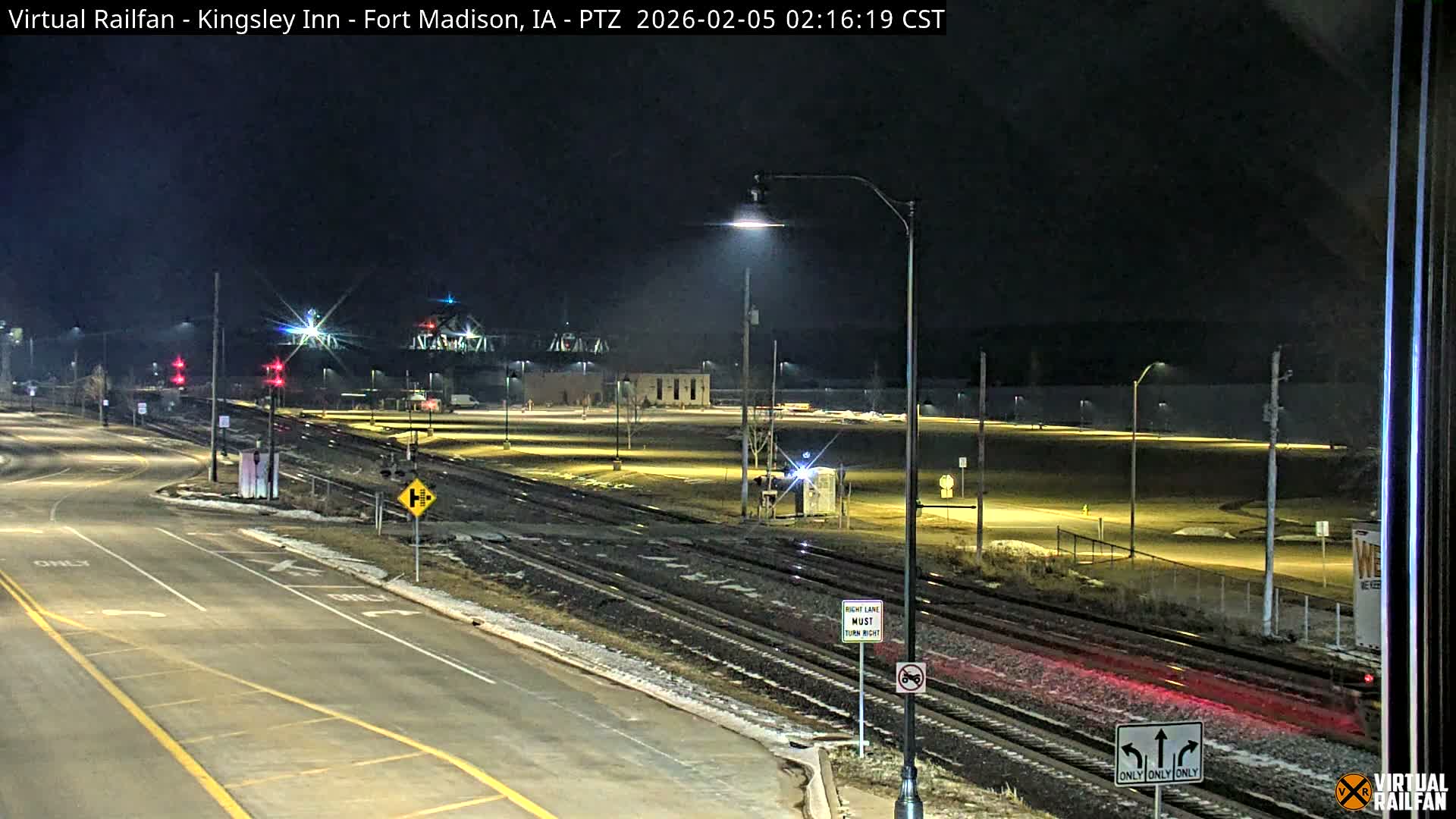 Fort Madison Bridge & Mississippi River & Fort Madison Train Amtrak Station Live Cam - Fort Madison, Lee, Iowa, USA