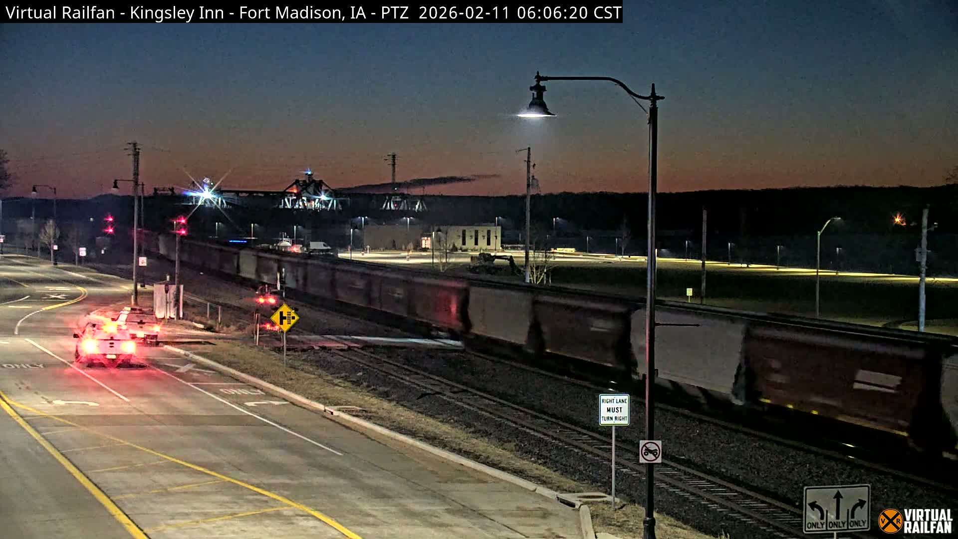 Fort Madison Bridge & Mississippi River & Fort Madison Train Amtrak Station Live Cam - Fort Madison, Lee, Iowa, USA