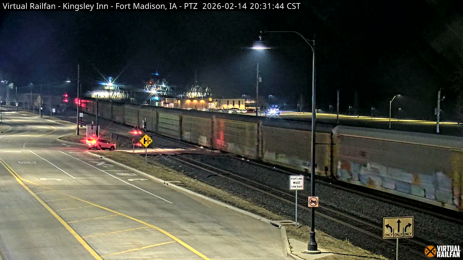 Fort Madison Bridge & Mississippi River & Fort Madison Train Amtrak Station Live Cam - Fort Madison, Lee, Iowa, USA