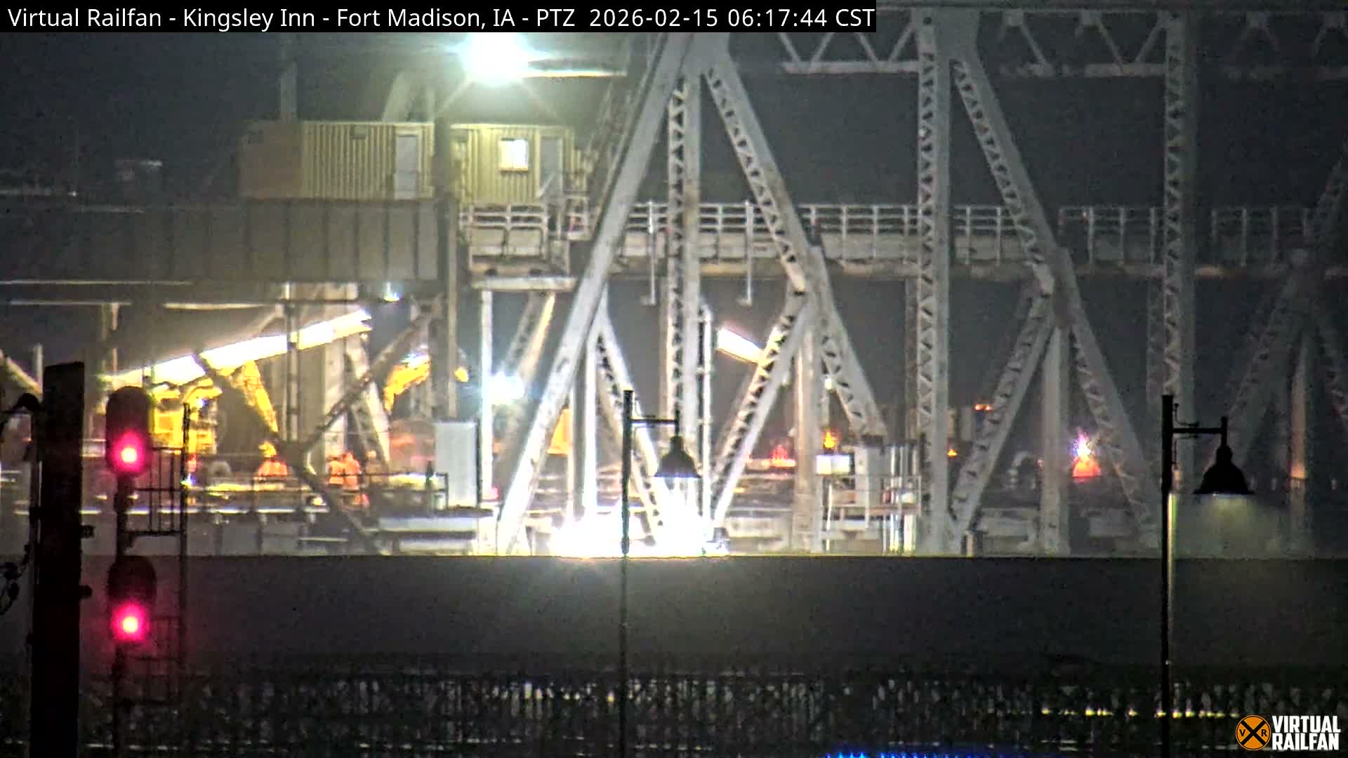 Fort Madison Bridge & Mississippi River & Fort Madison Train Amtrak Station Live Cam - Fort Madison, Lee, Iowa, USA