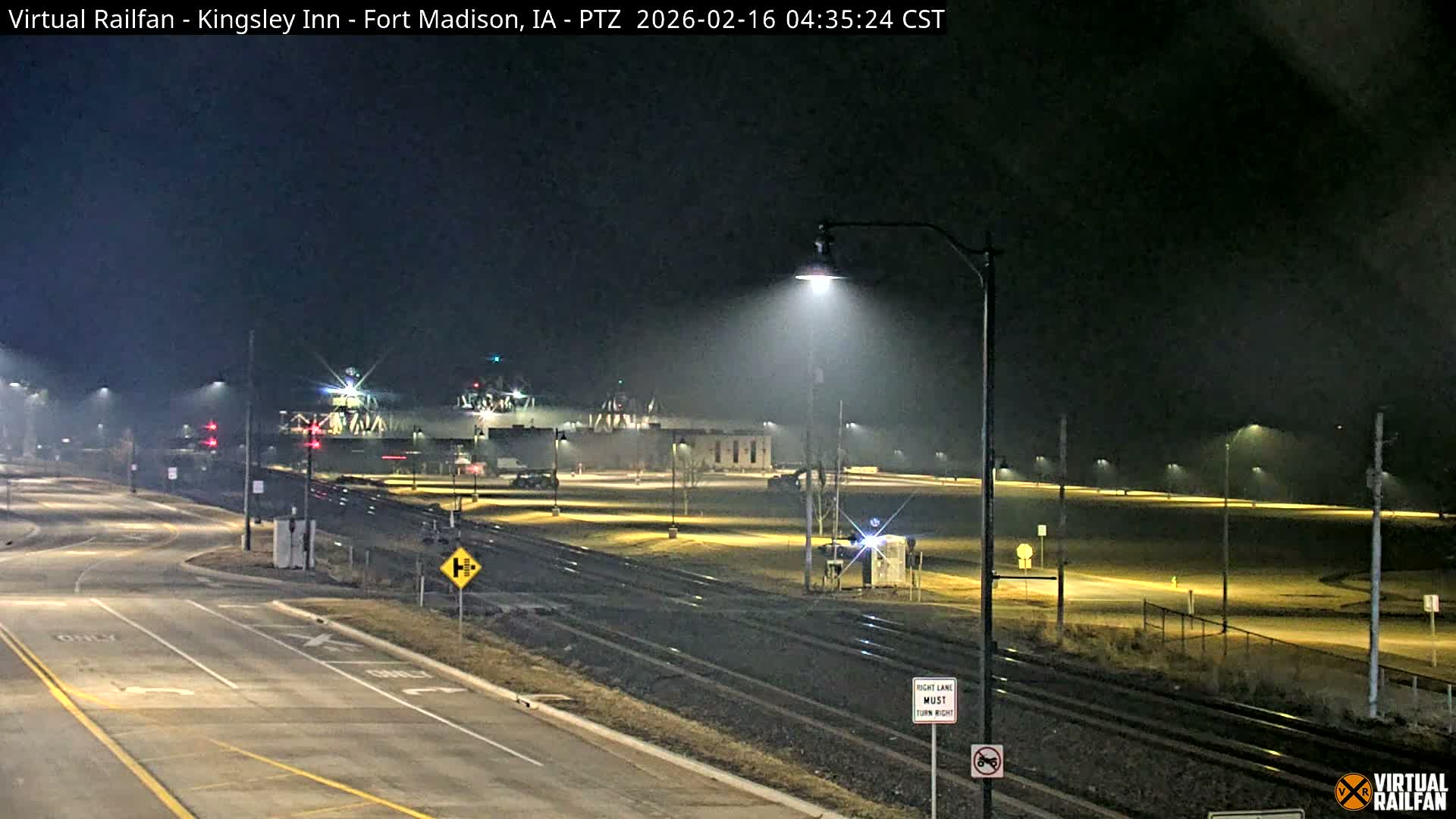 Fort Madison Bridge & Mississippi River & Fort Madison Train Amtrak Station Live Cam - Fort Madison, Lee, Iowa, USA