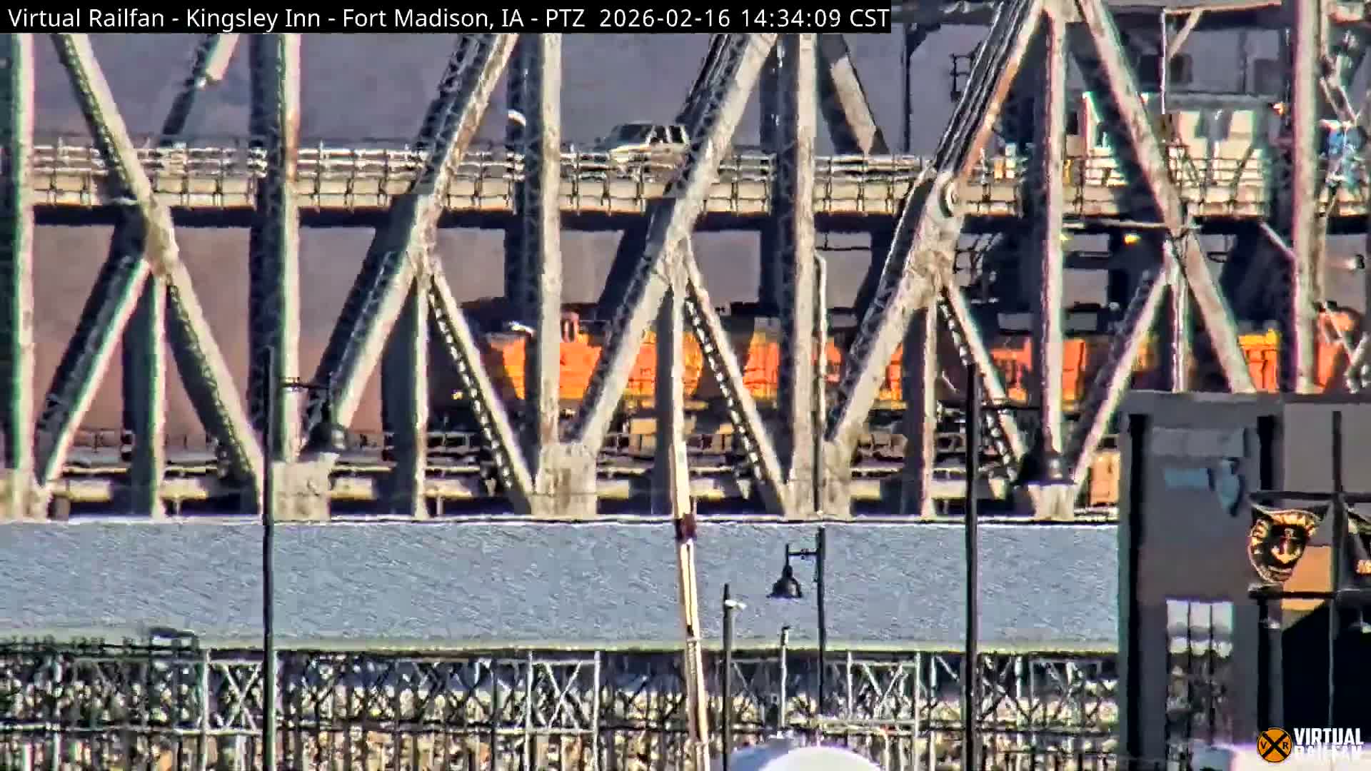 Fort Madison Bridge & Mississippi River & Fort Madison Train Amtrak Station Live Cam - Fort Madison, Lee, Iowa, USA