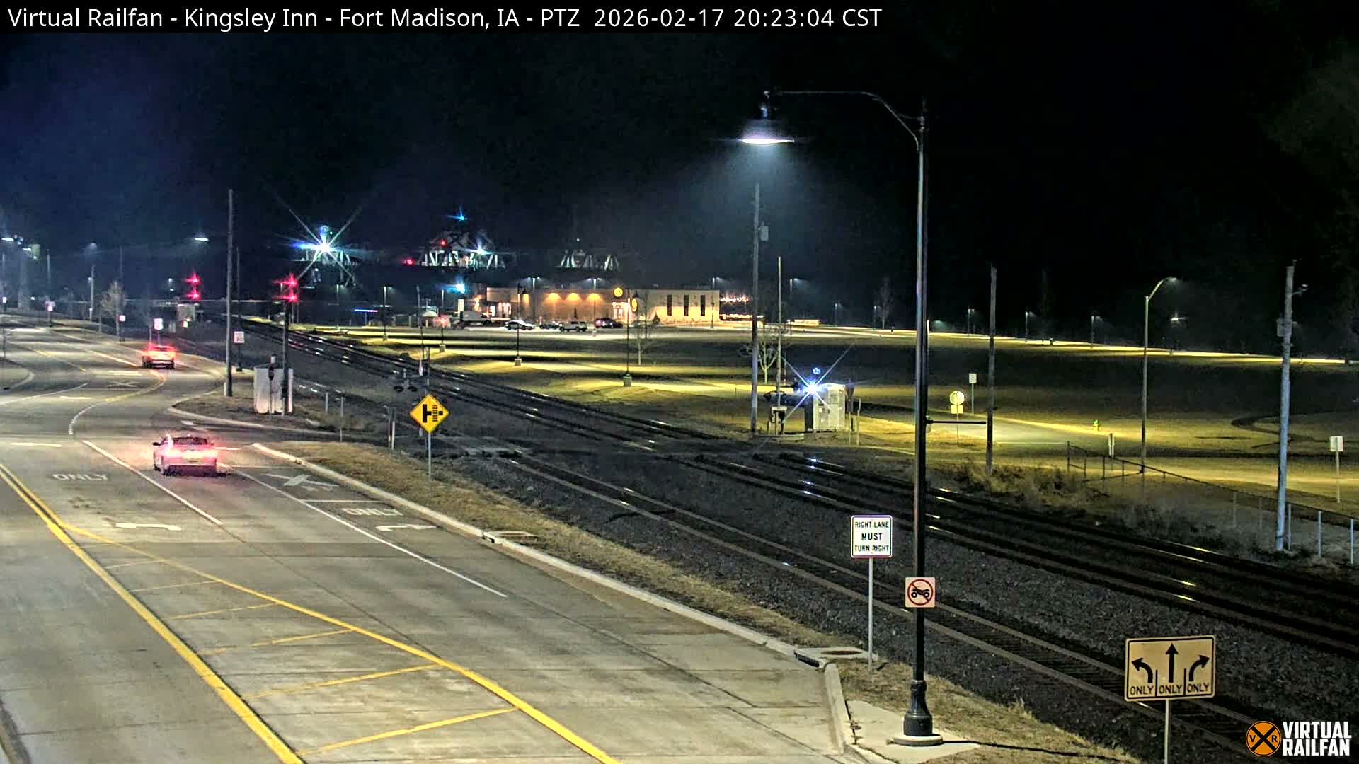 Fort Madison Bridge & Mississippi River & Fort Madison Train Amtrak Station Live Cam - Fort Madison, Lee, Iowa, USA