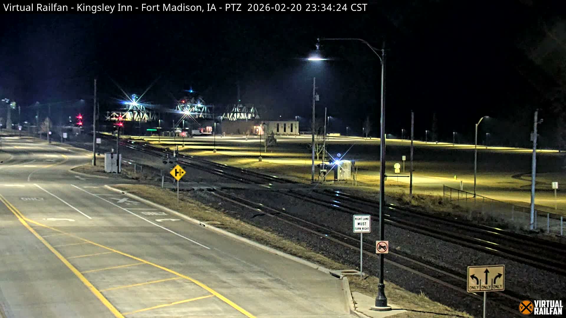 Fort Madison Bridge & Mississippi River & Fort Madison Train Amtrak Station Live Cam - Fort Madison, Lee, Iowa, USA