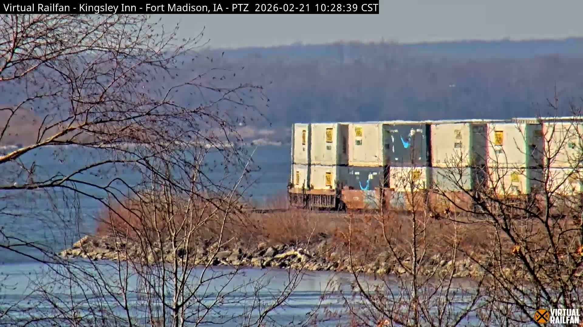 Fort Madison Bridge & Mississippi River & Fort Madison Train Amtrak Station Live Cam - Fort Madison, Lee, Iowa, USA