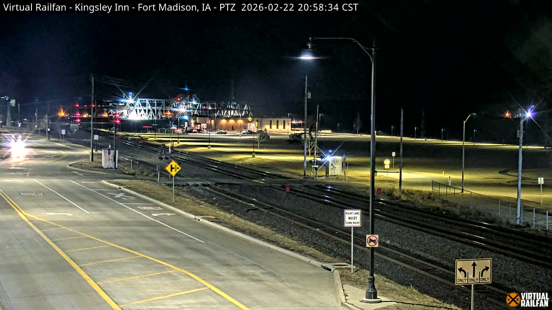 Fort Madison Bridge & Mississippi River & Fort Madison Train Amtrak Station Live Cam - Fort Madison, Lee, Iowa, USA