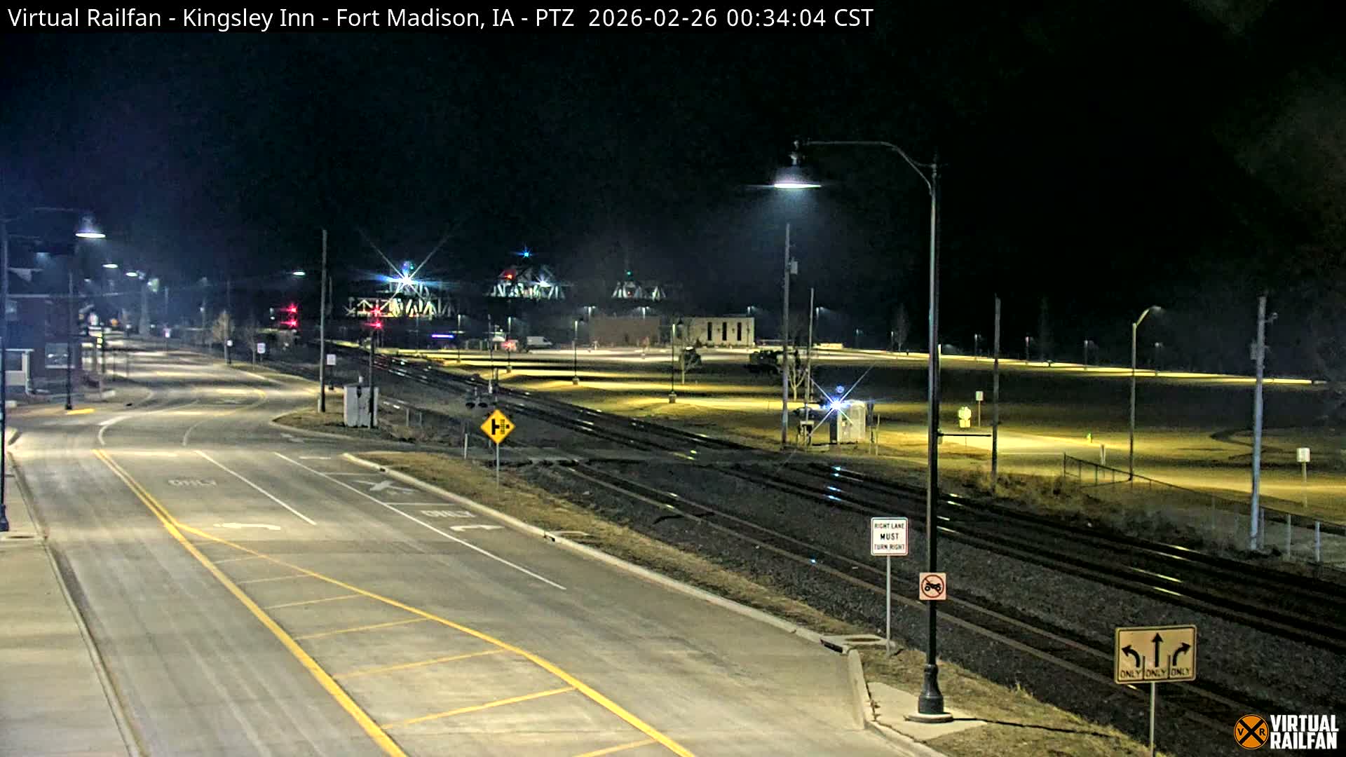 Fort Madison Bridge & Mississippi River & Fort Madison Train Amtrak Station Live Cam - Fort Madison, Lee, Iowa, USA