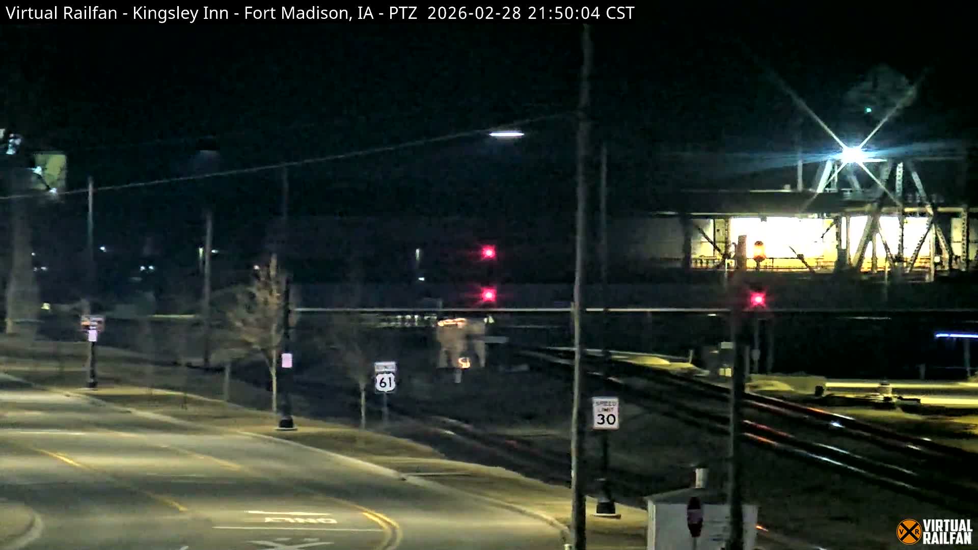 Fort Madison Bridge & Mississippi River & Fort Madison Train Amtrak Station Live Cam - Fort Madison, Lee, Iowa, USA
