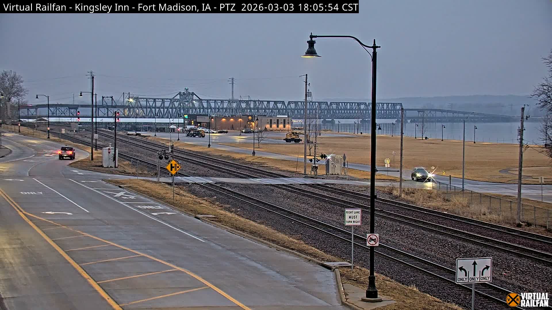 Fort Madison Bridge & Mississippi River & Fort Madison Train Amtrak Station Live Cam - Fort Madison, Lee, Iowa, USA