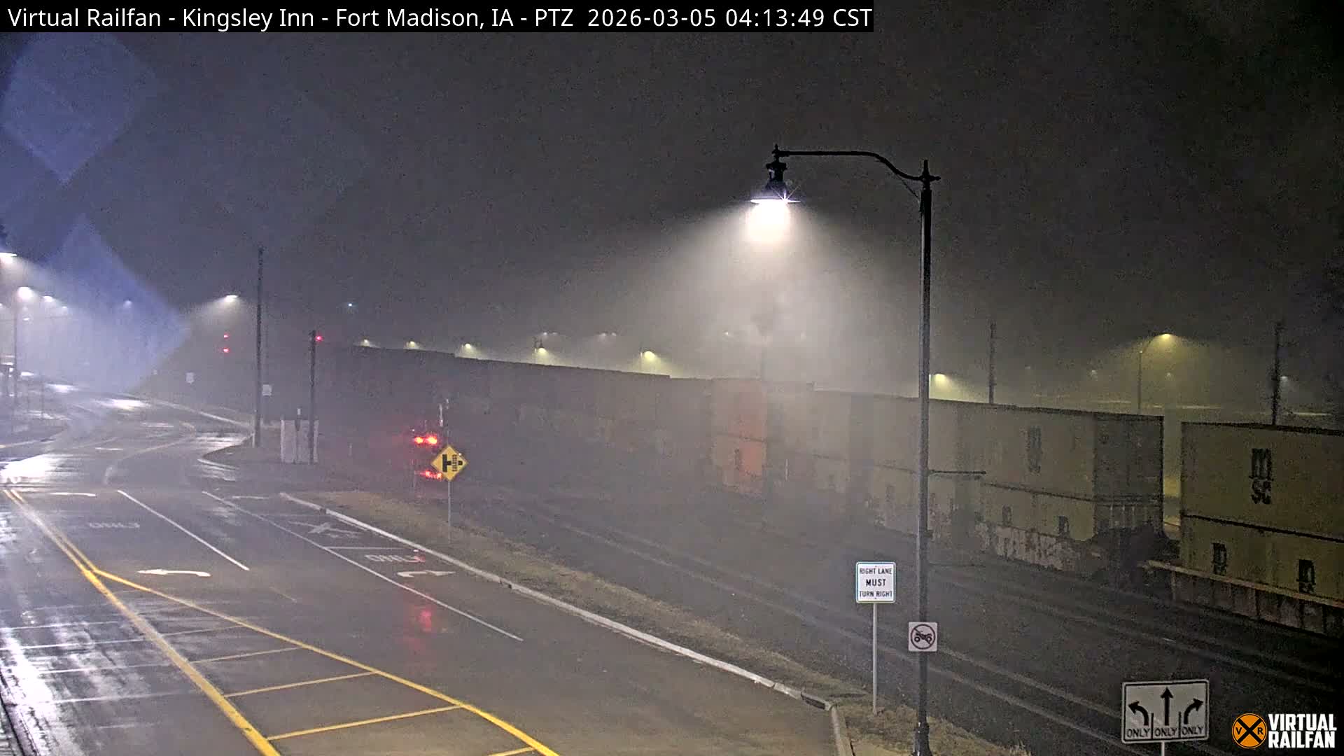 Fort Madison Bridge & Mississippi River & Fort Madison Train Amtrak Station Live Cam - Fort Madison, Lee, Iowa, USA