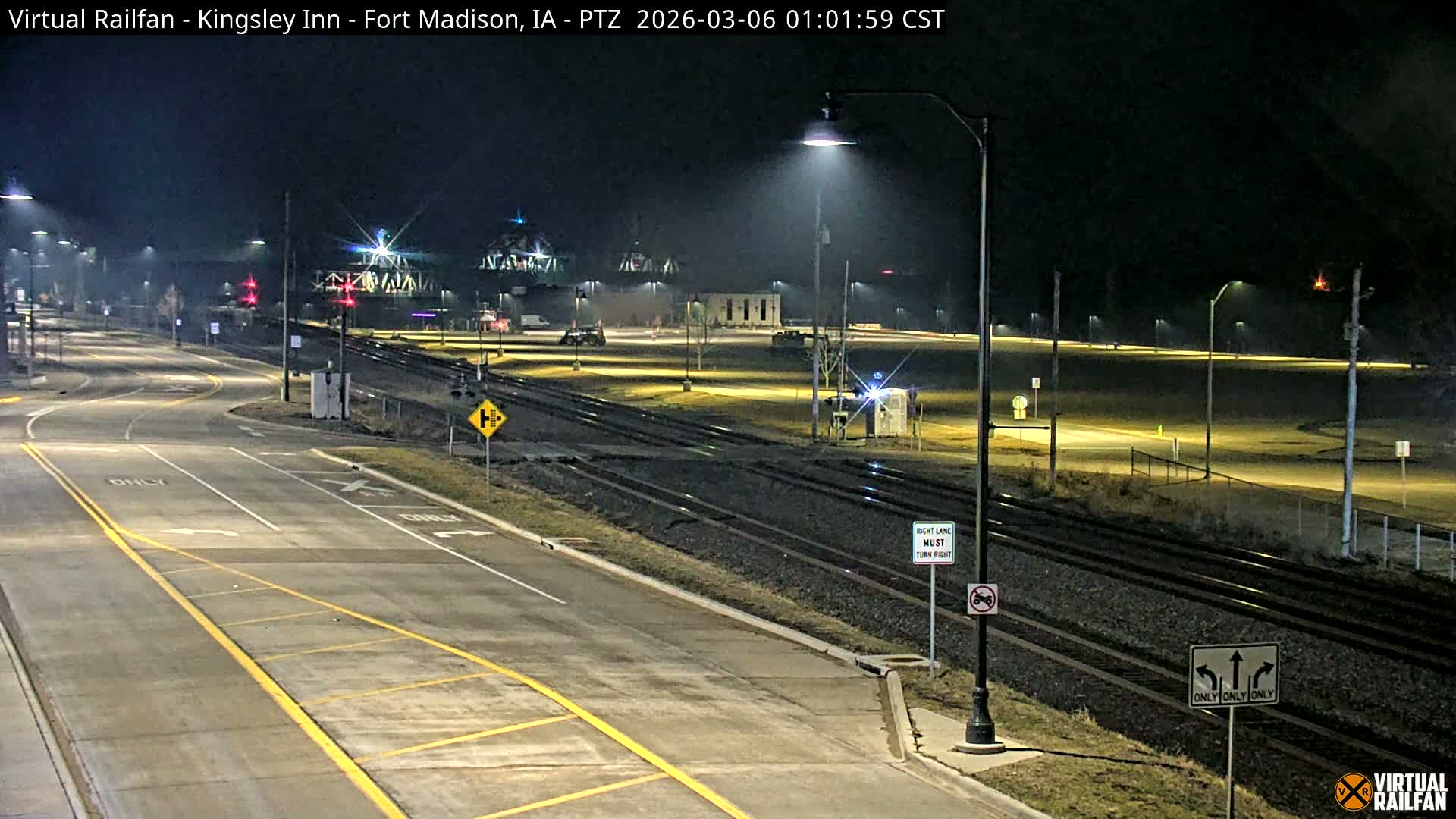 Fort Madison Bridge & Mississippi River & Fort Madison Train Amtrak Station Live Cam - Fort Madison, Lee, Iowa, USA