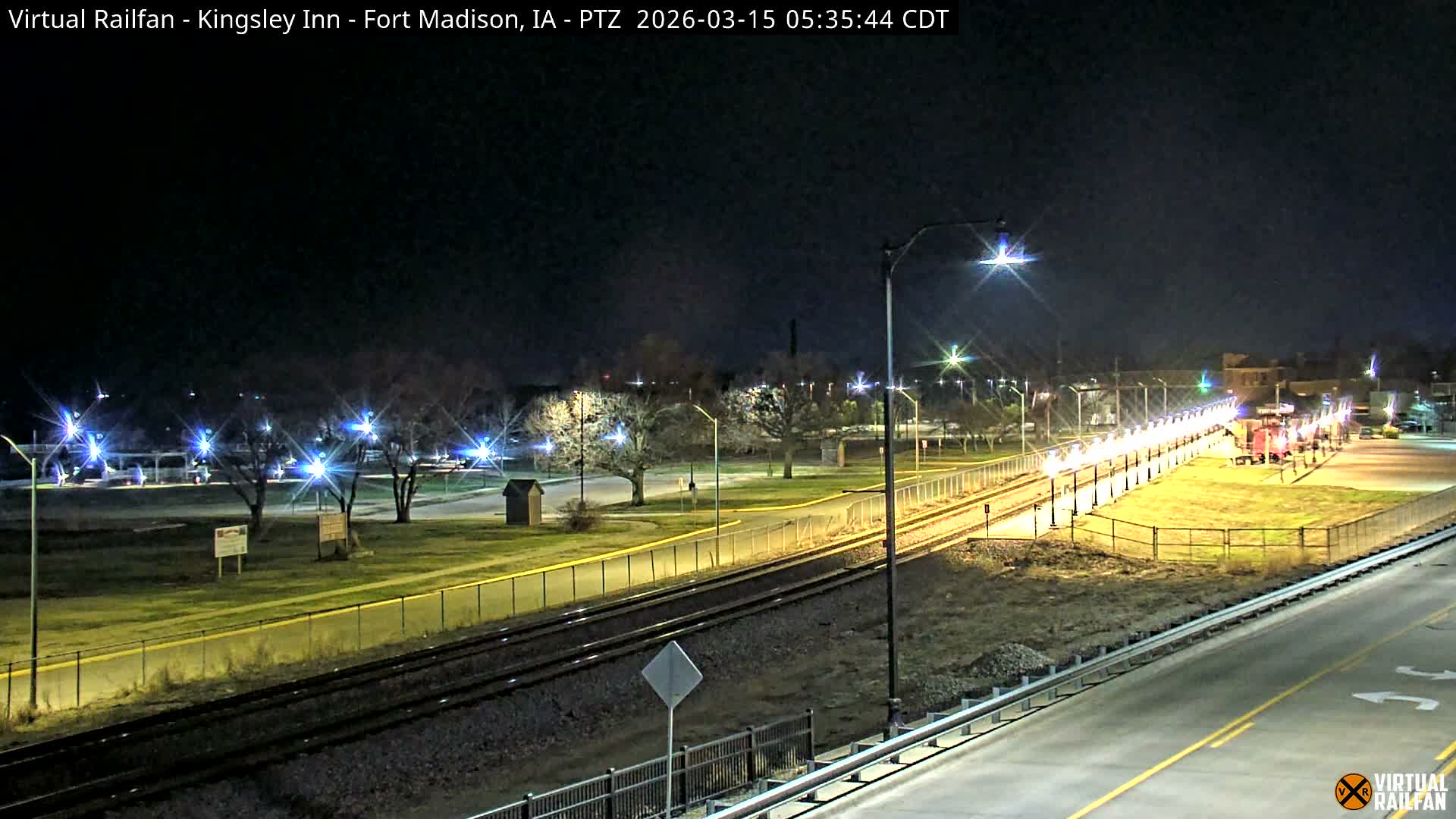 Fort Madison Bridge & Mississippi River & Fort Madison Train Amtrak Station Live Cam - Fort Madison, Lee, Iowa, USA