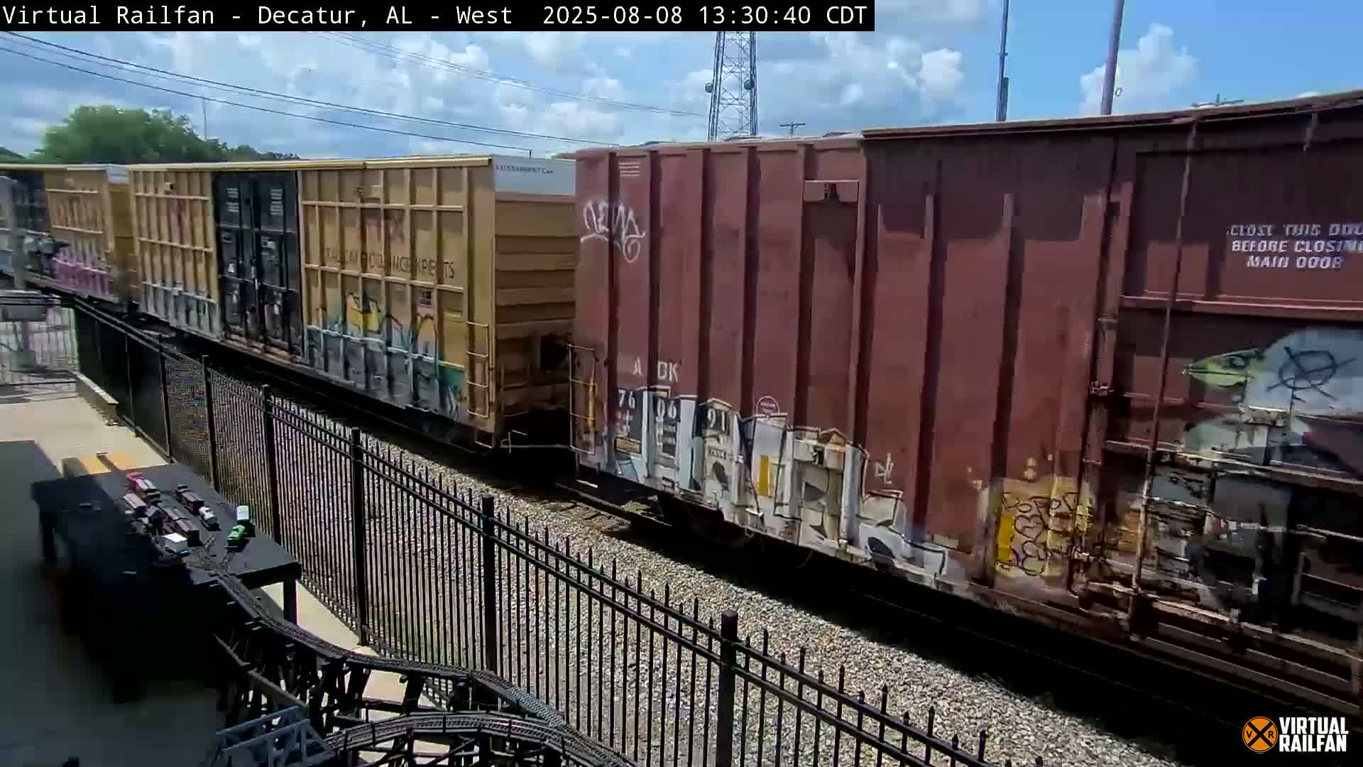 Decatur Nortfolk Southern Railway Depot Junction Live Cam - Decatur, Morgan, Alabama, USA