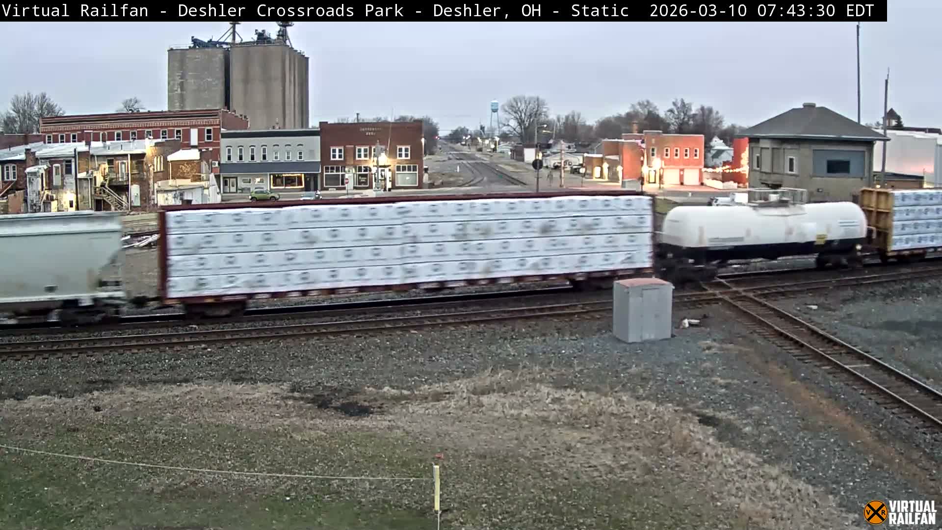 Deshler Crossroad Park Railway Junction Live Cam - Deshler, Henry, Ohio, USA