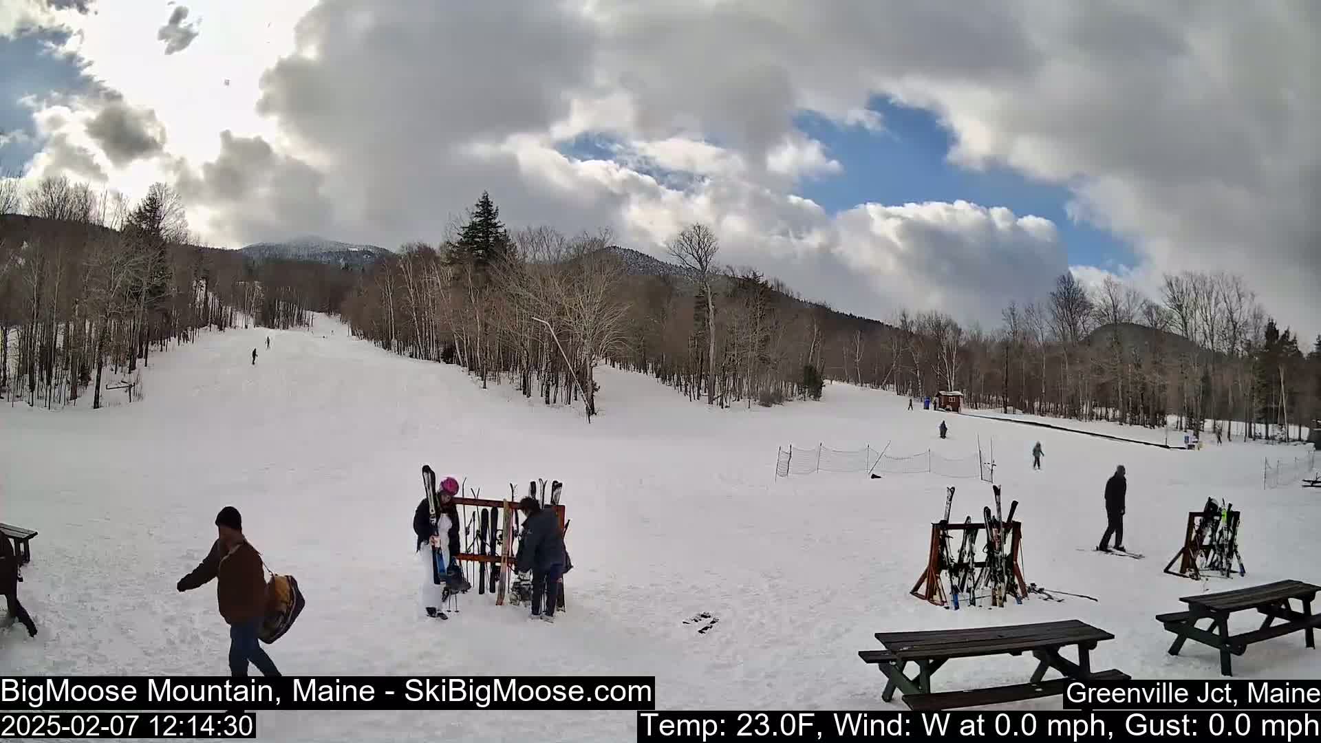 Big Moose Mountain Ski Live Cam - Greenville, Maine, USA