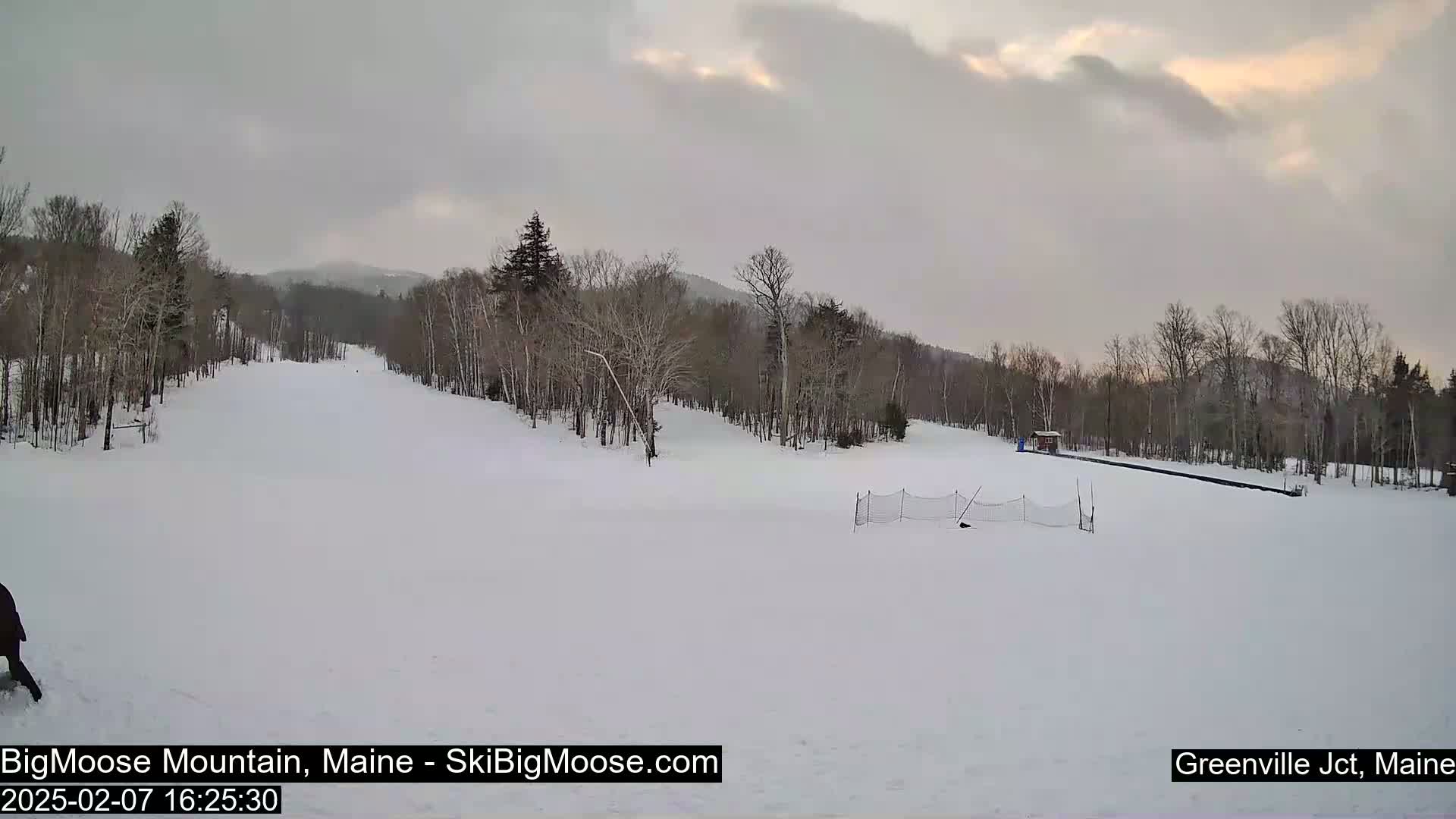 Big Moose Mountain Ski Live Cam - Greenville, Maine, USA