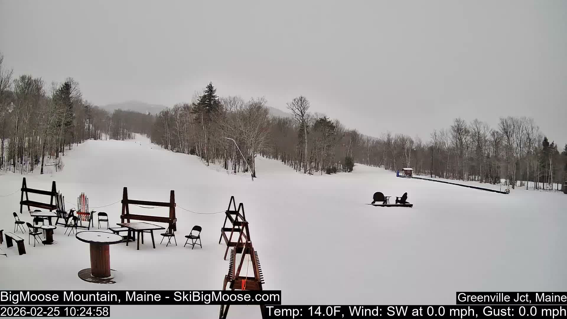 Big Moose Mountain Ski Live Cam - Greenville, Maine, USA