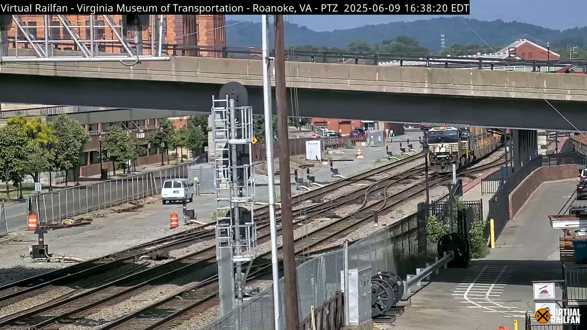 Roanoke Train Depot & Railroad Live Cam - Roanoke, Virginia, USA 