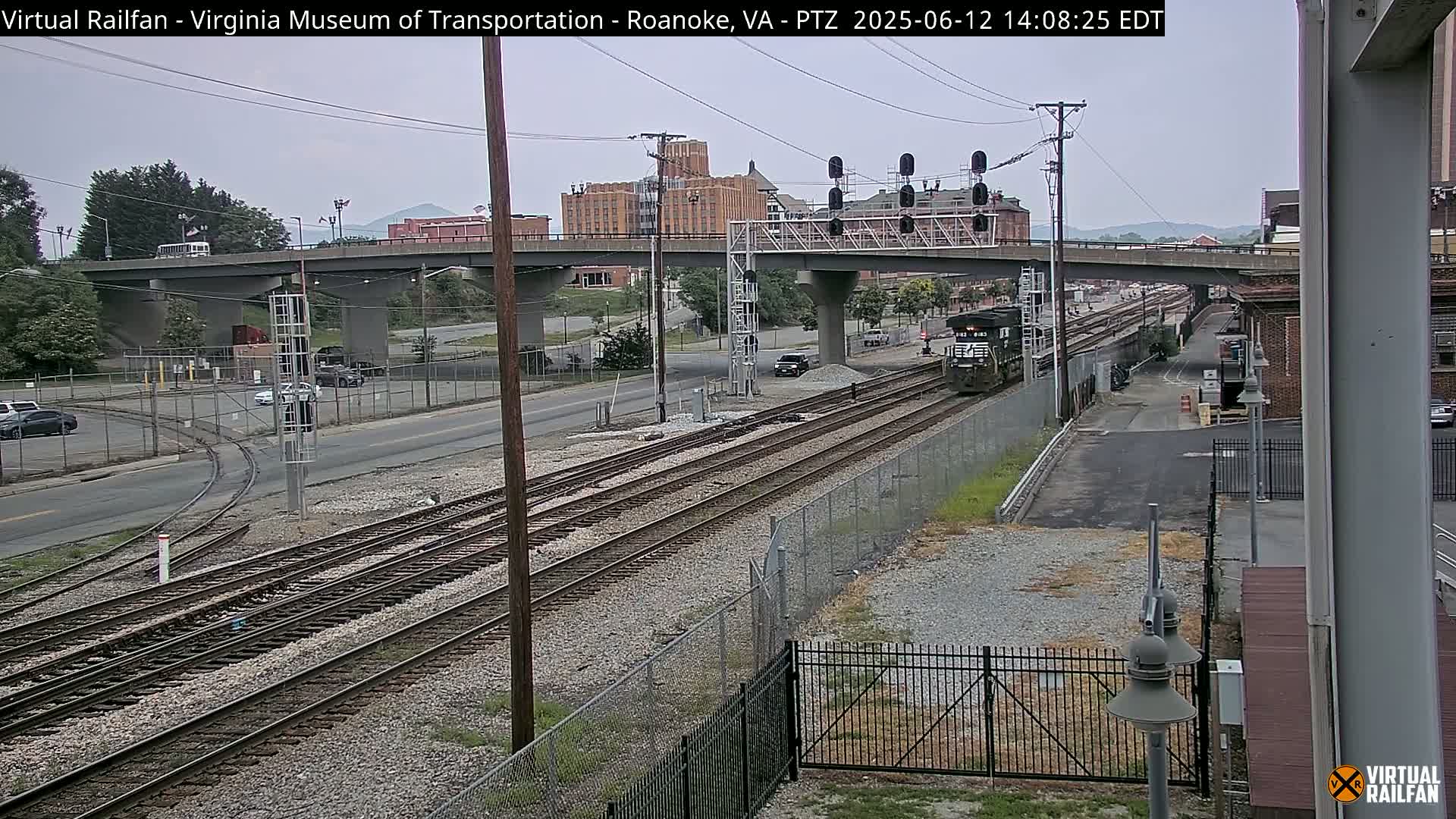 Roanoke Train Depot & Railroad Live Cam - Roanoke, Virginia, USA 