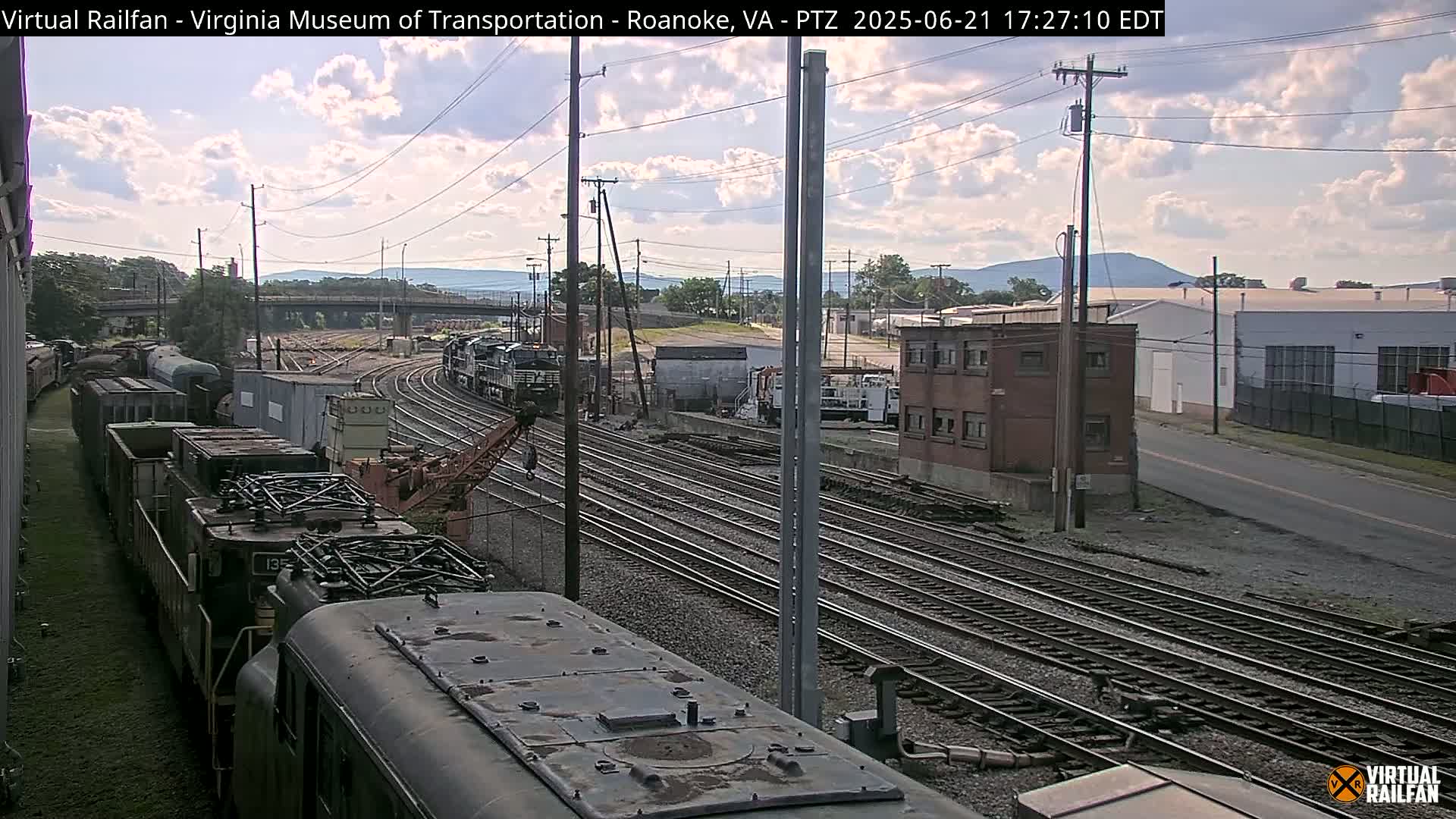 Roanoke Train Depot & Railroad Live Cam - Roanoke, Virginia, USA 